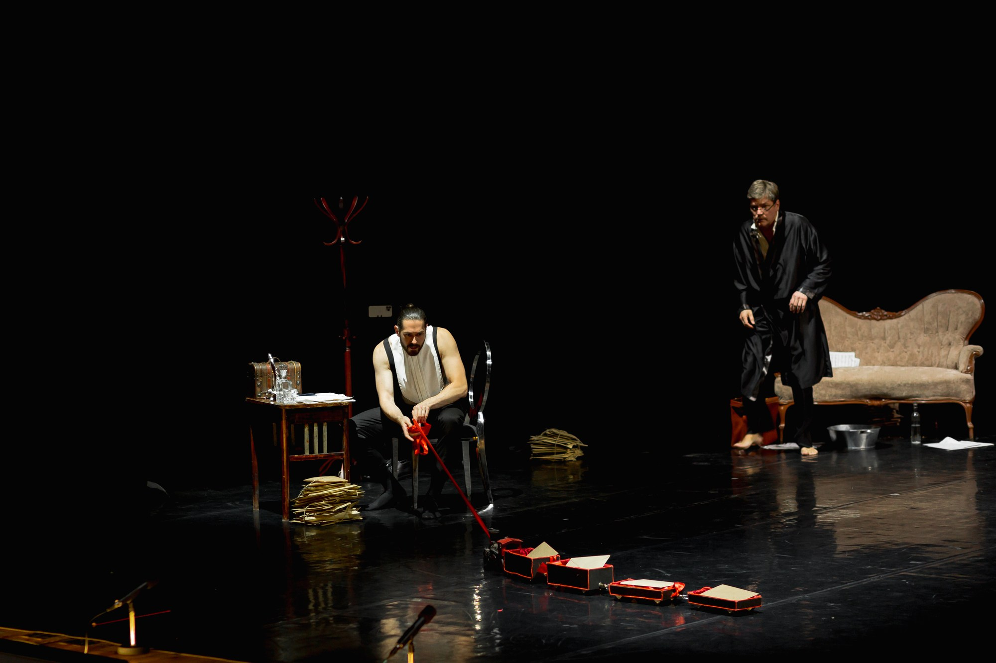 Спектакль Приглушенные голоса в Театре Эрмитажа (+репетиция). Семейный и портретный фотограф в Санкт-Петербурге Андрей Воробьев