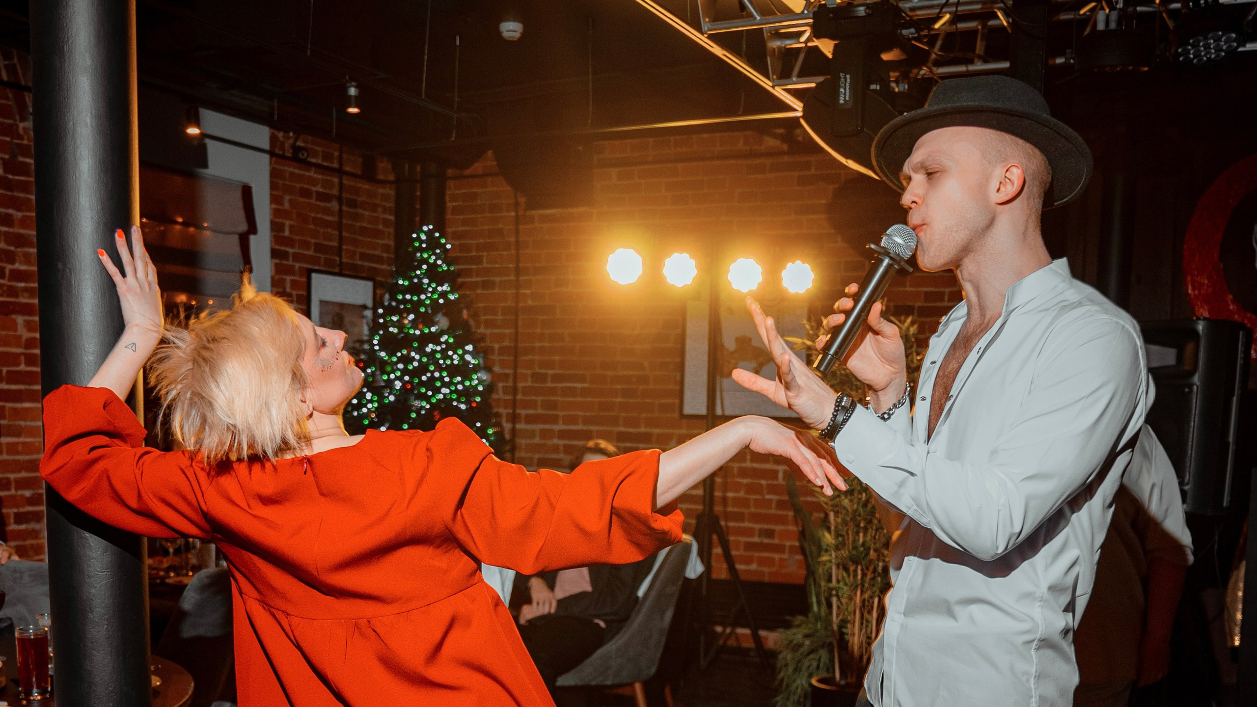 Услуги. Шоумен, пародист, ведущий Никита Шуклинов