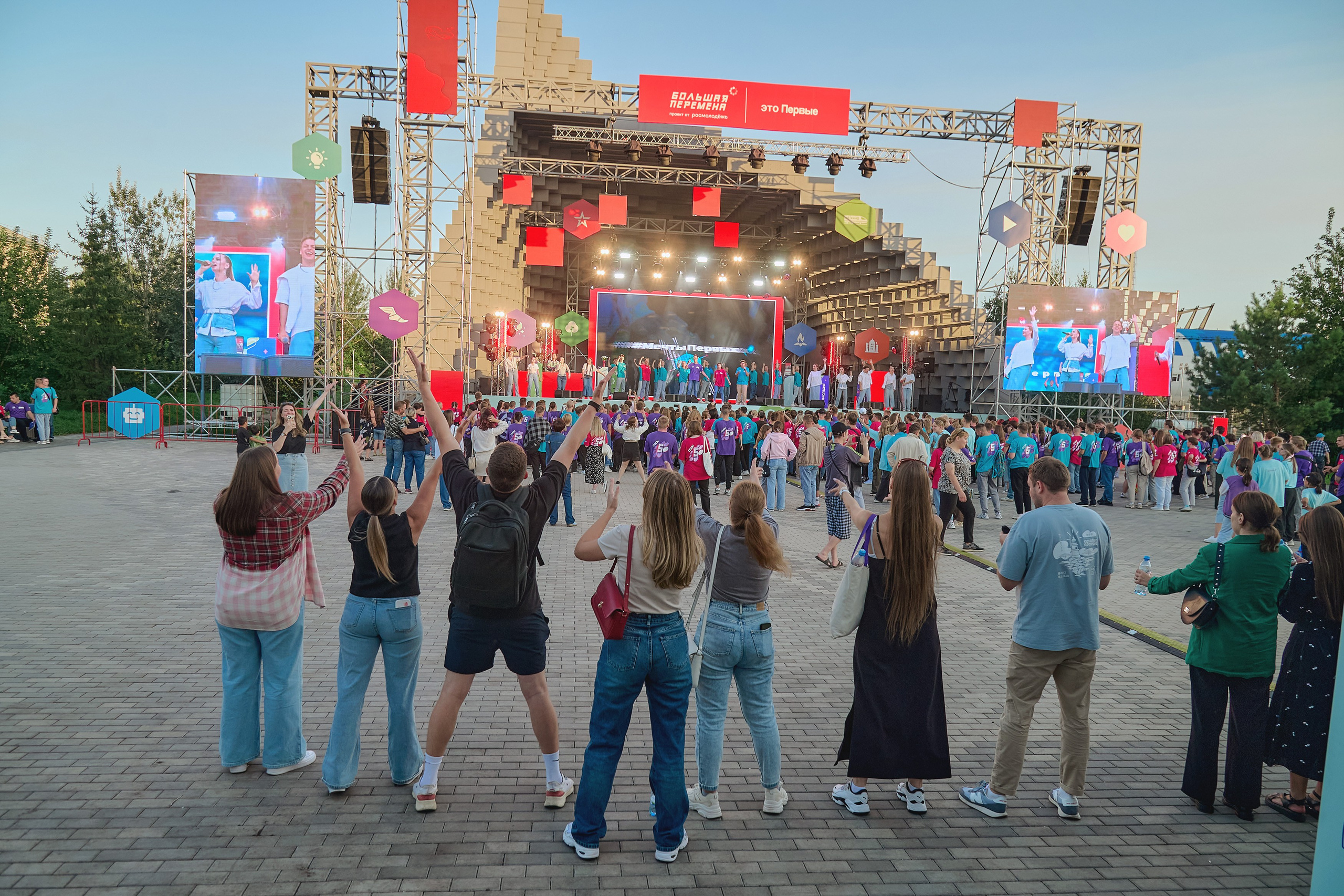Большая перемена. Фотограф Яковлев Роман — Красноярск