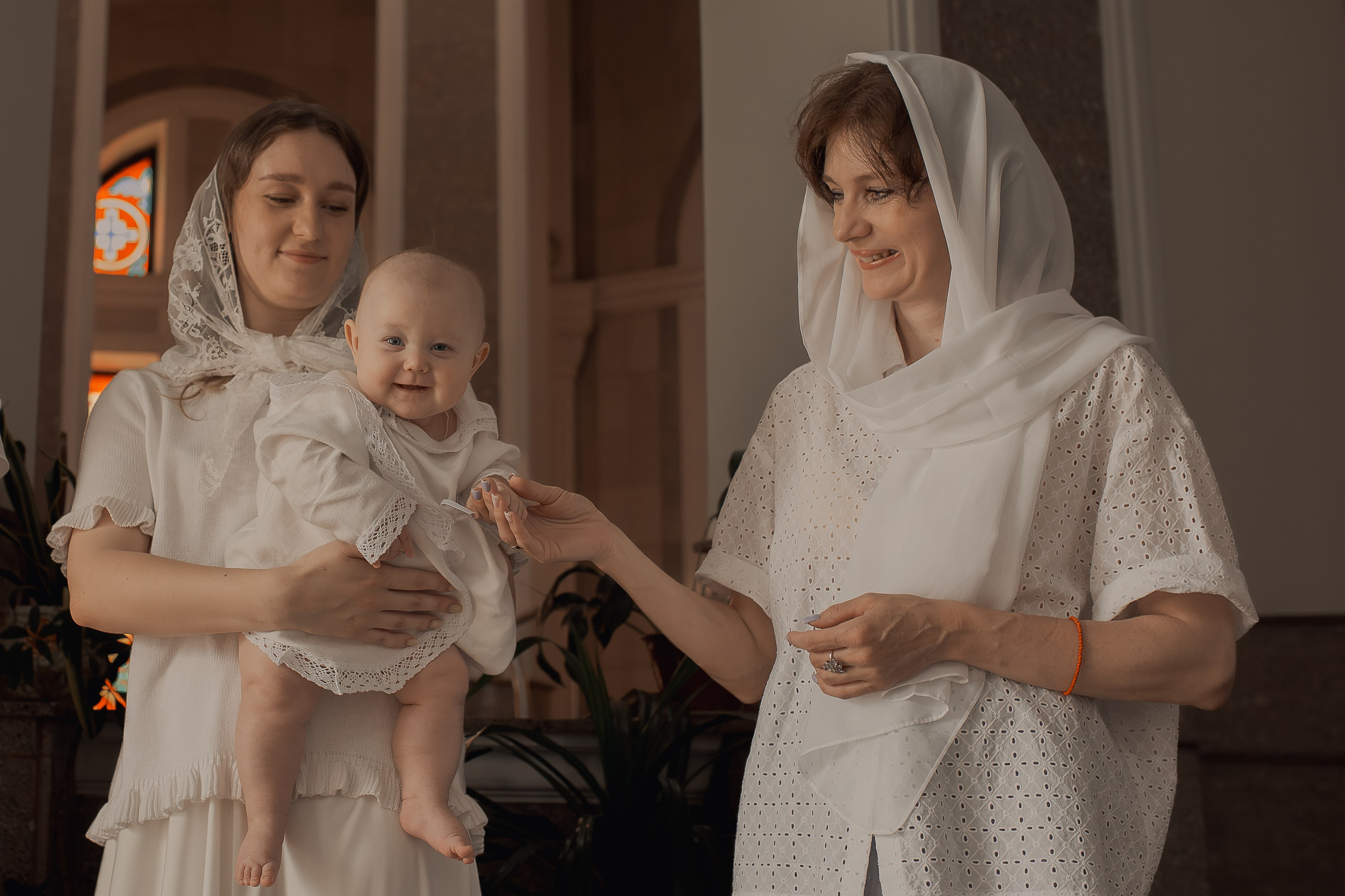 Крещение Валерии. Фотограф на Крещение и Венчание в Ташкенте