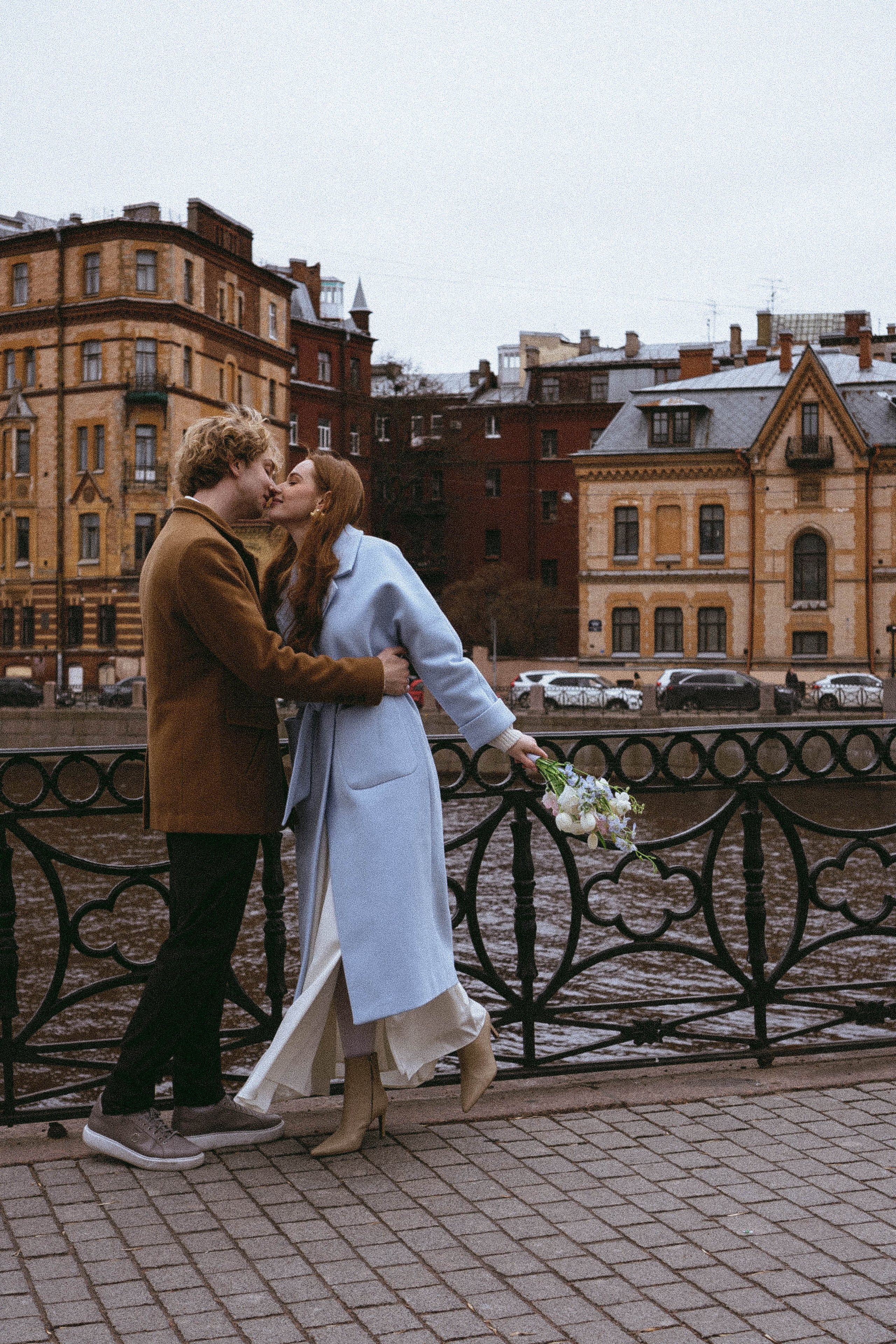 СВАДЕБНАЯ ПРОГУЛКА ПО ПЕТРОГРАДКЕ ВЕСНОЙ (ФОТОСЕССИИЯ ПАРЫ СВАДЕБНАЯ). Профессиональный фотограф, Санкт-Петербург — Виктория Богомолова