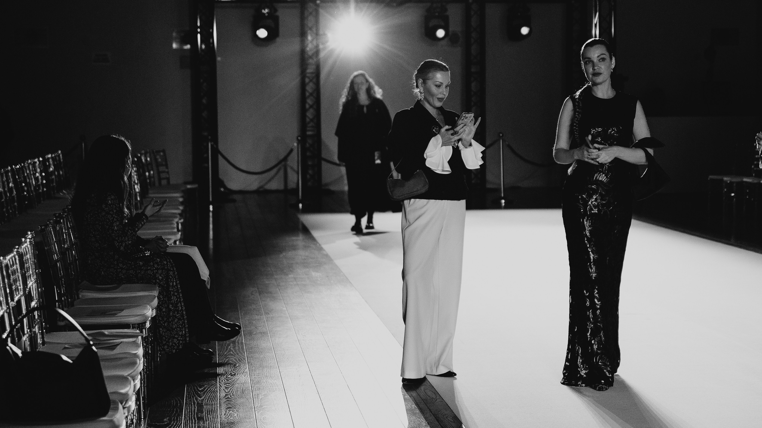 Бекстейдж показа «Новые Имена» собака.ru|ДЛТ. Портретный и репортажный фотограф в Санкт-Петербурге