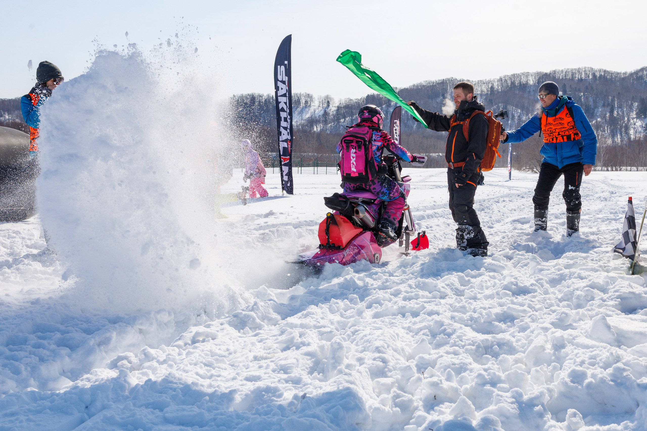 Чемпионат Экстрим Эндуро на сноубайках. Свадебный, семейный и репортажный фотограф в Южно-Сахалинске Артур Петросян