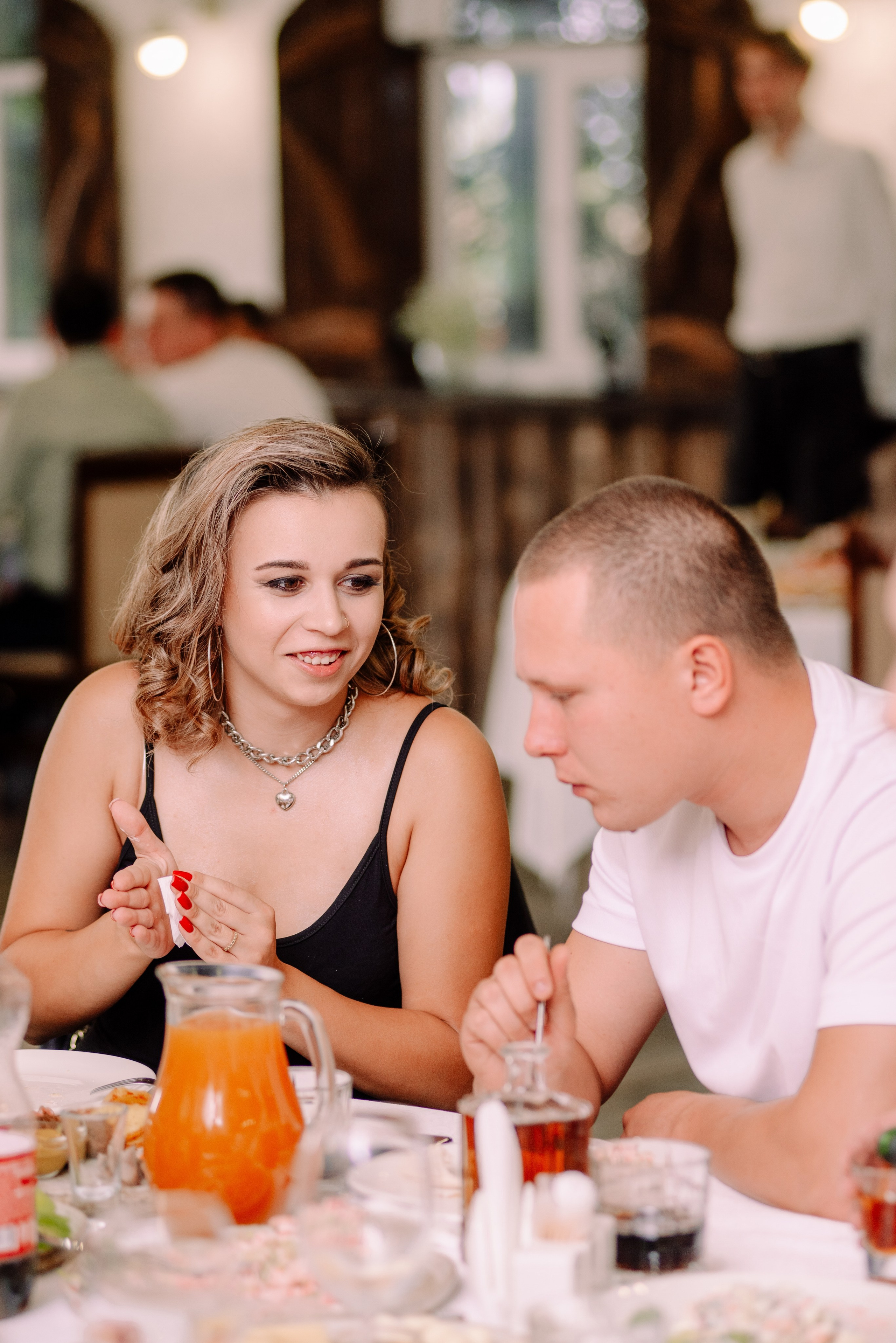 Юля и Саша — душевный банкет. Семейный и свадебный фотограф в Рязани Лиза Голованова