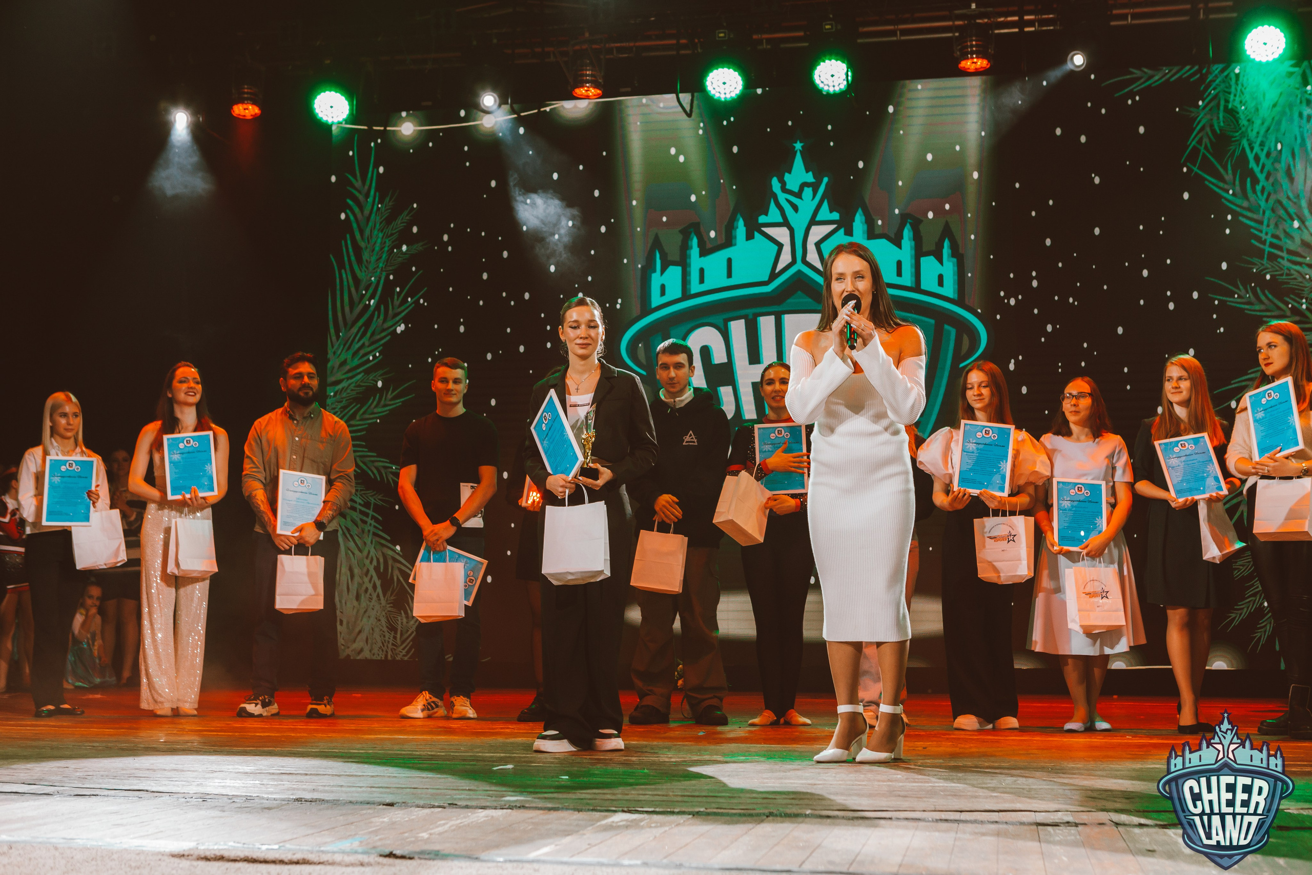 КОСМИЧЕСКОЕ НОВОГОДНЕЕ ПУТЕШЕСТВИЕ «CHEER LAND». Репортажный, семейный, свадебный, портретный фотограф