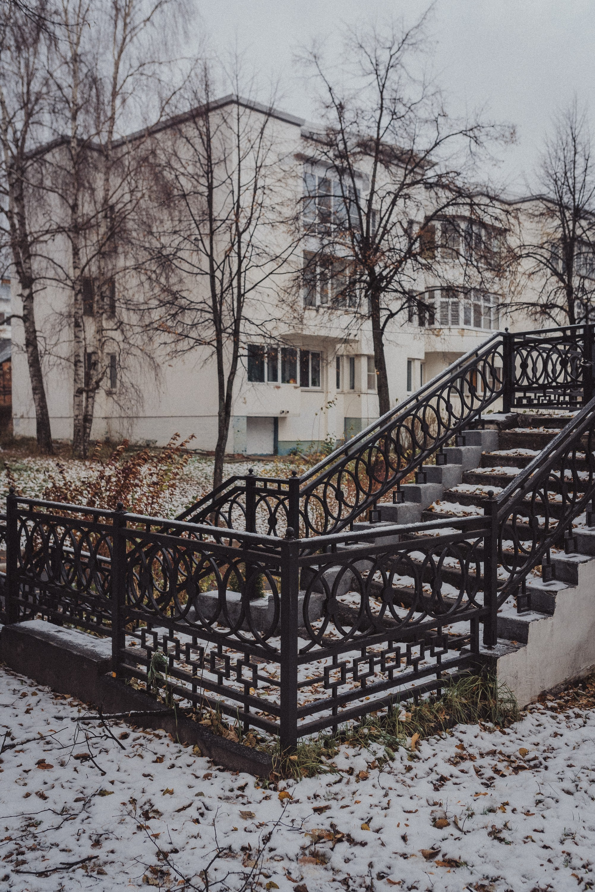 Проект #улицыгорода. Ярославль, площадь Челюскинцев. Документальный фотограф Илья Тихановский