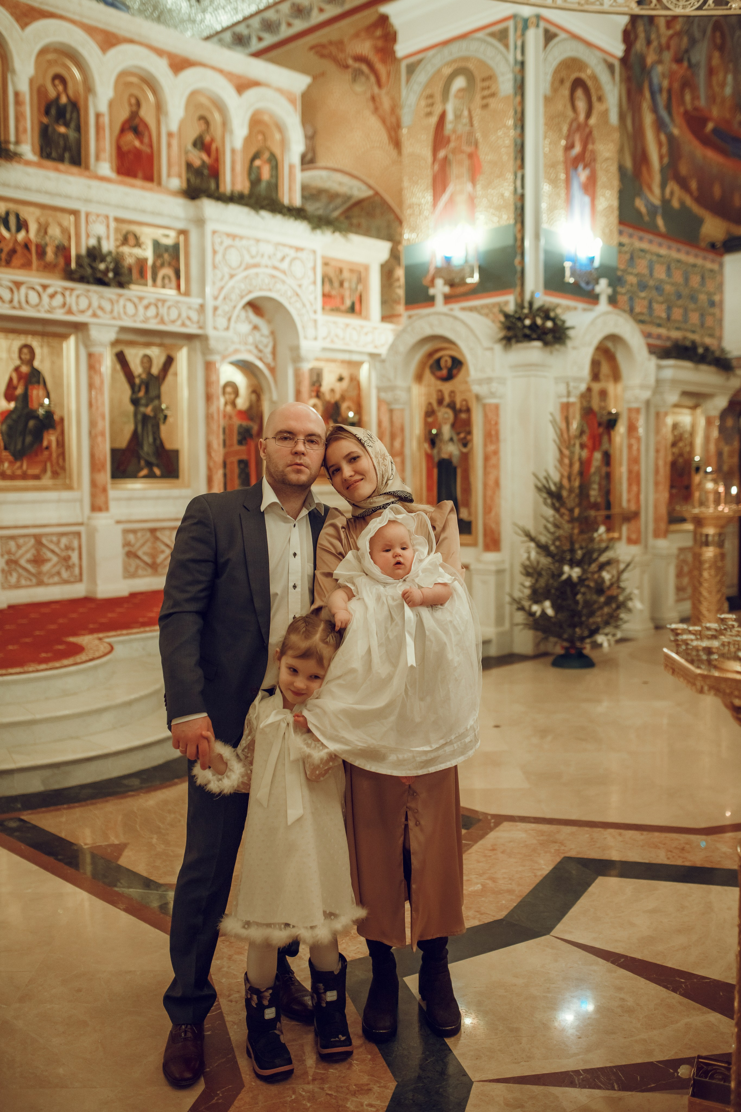 Крещение Виктории. Фотограф на Крещение, семейный фотограф в Москве