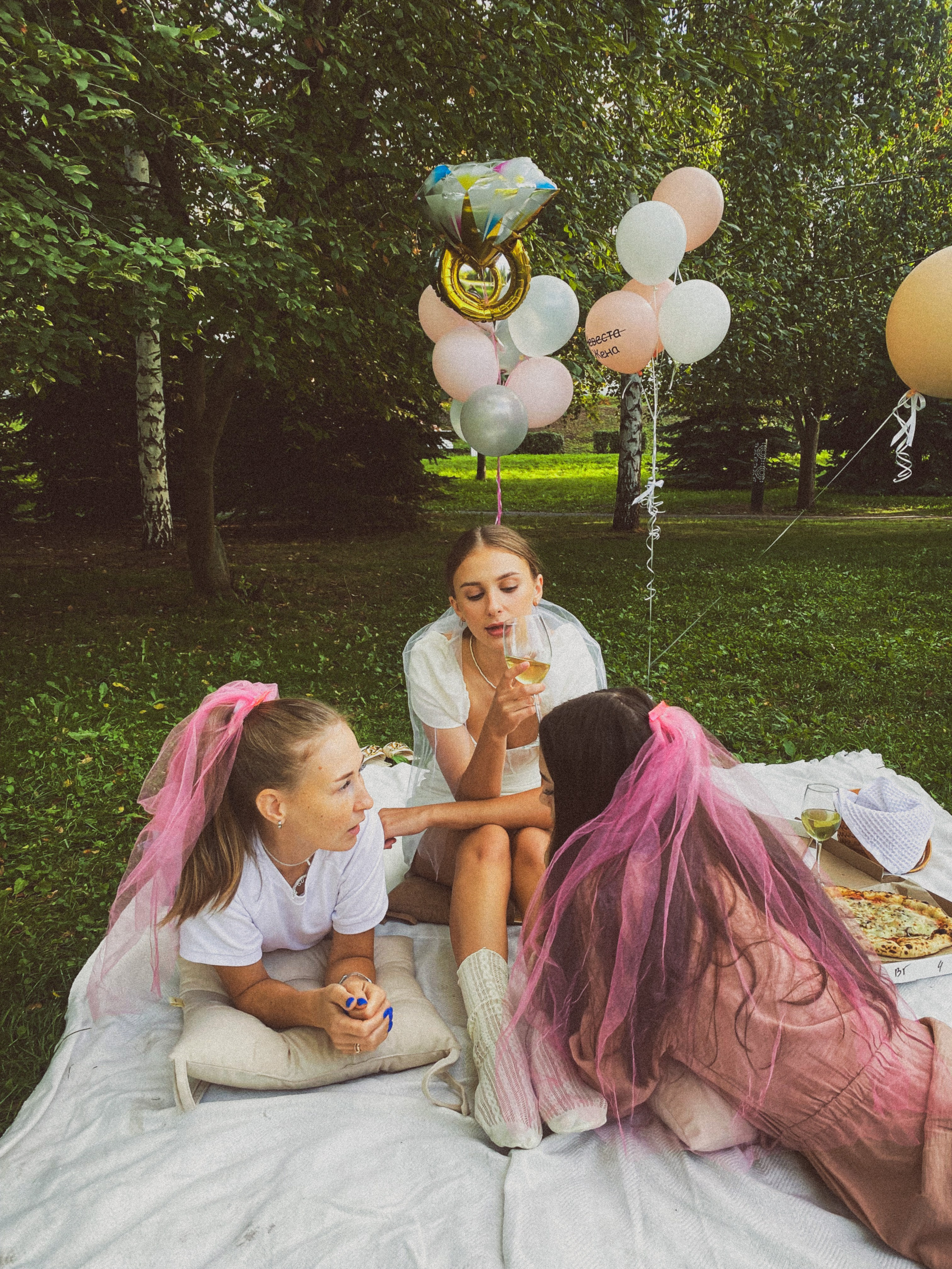 Девичник в парке Чёрное озеро. Чувственный мобильный фотограф в Казани и Сочи Дьяченко Дарья