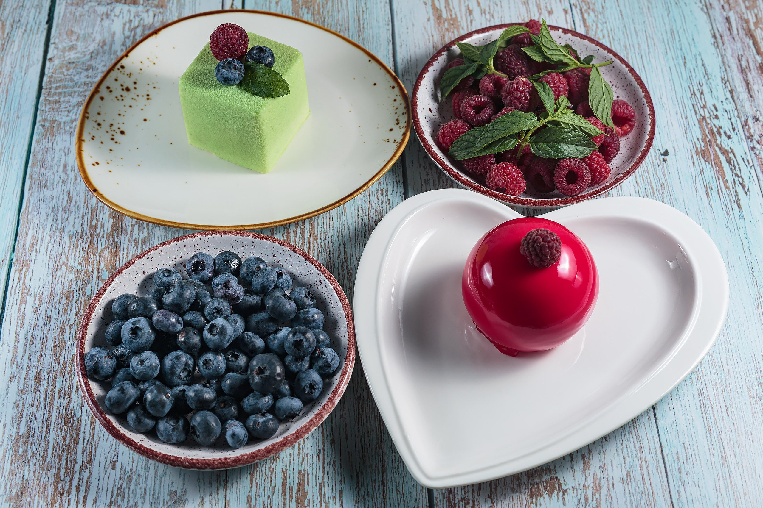 пирожное в кофейне-кондитерской Konfi