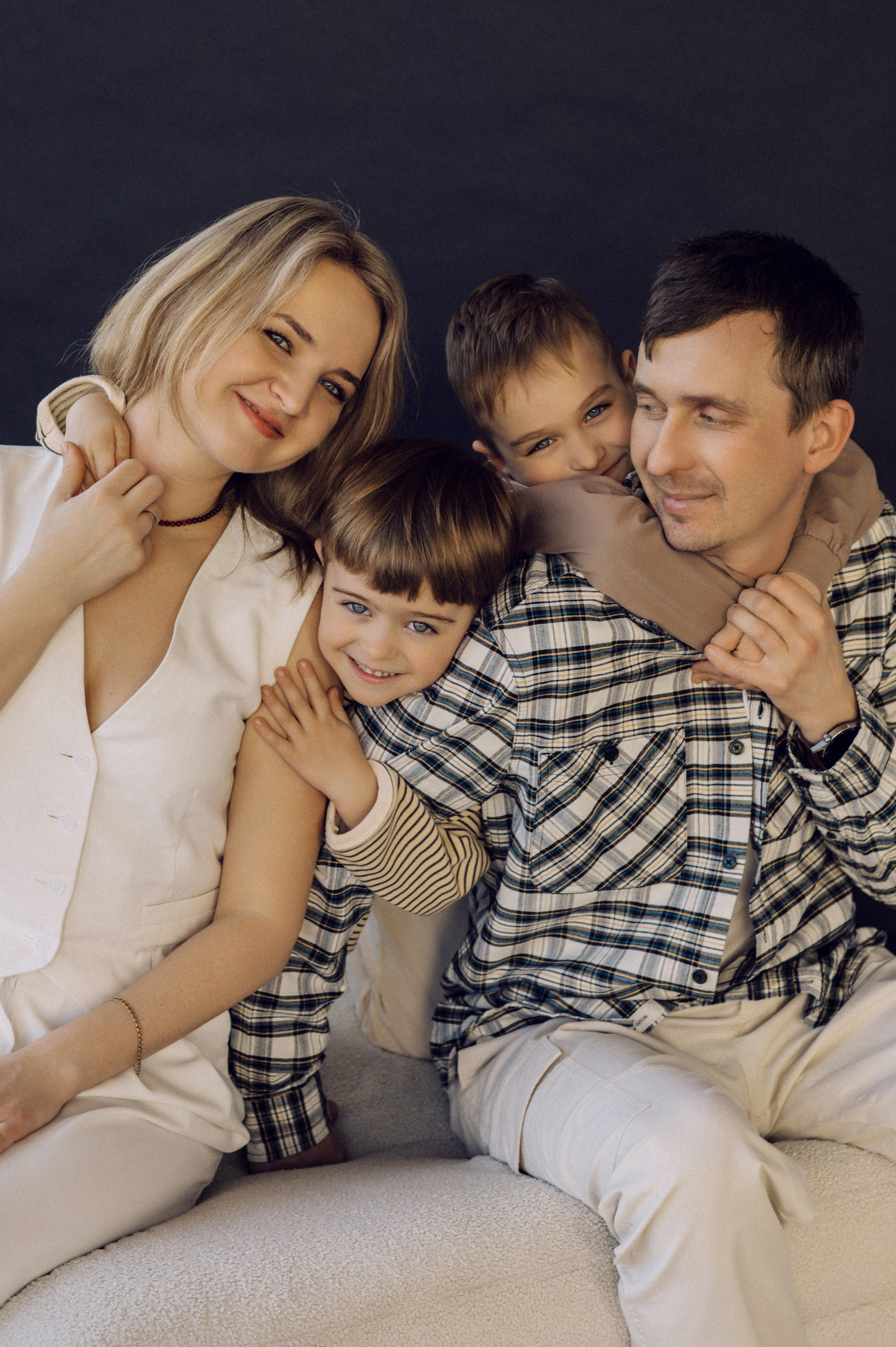 Ира, Дима, Демид и Мирон. Фотограф Мария Стрелкова