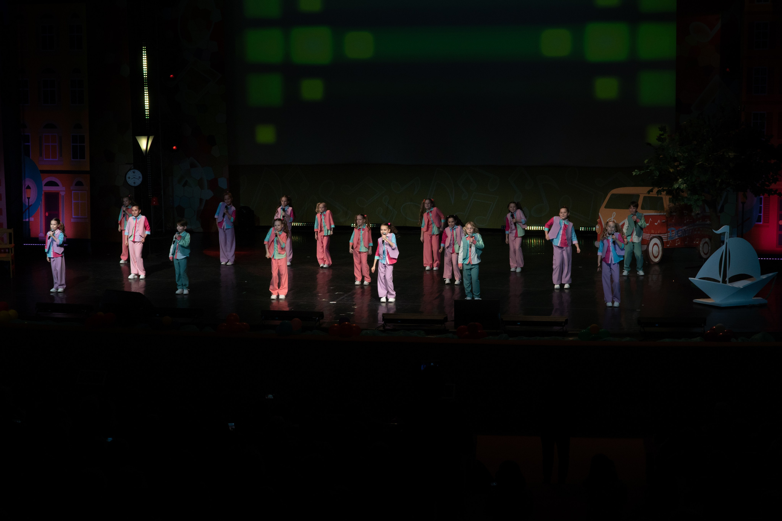 Съёмка концерта для Домисольки, большой концертный зал Космос. «Студия DRONAVT`s» — видеосъёмка и фотография г. Москва