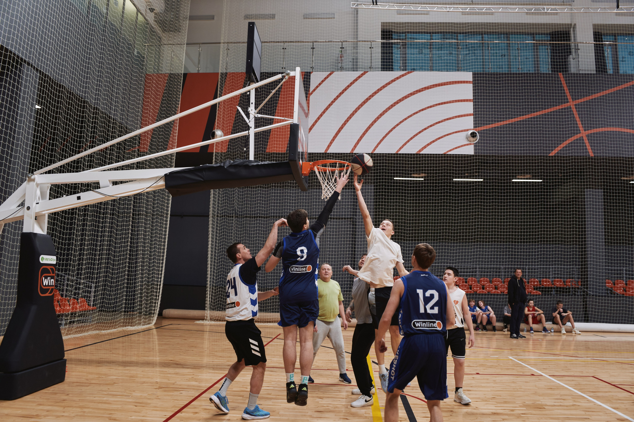 Новогодний баскетбол 2025. Детская лига. Евгений Бреча. Коммерческий и бэкстейдж фотограф в Москве