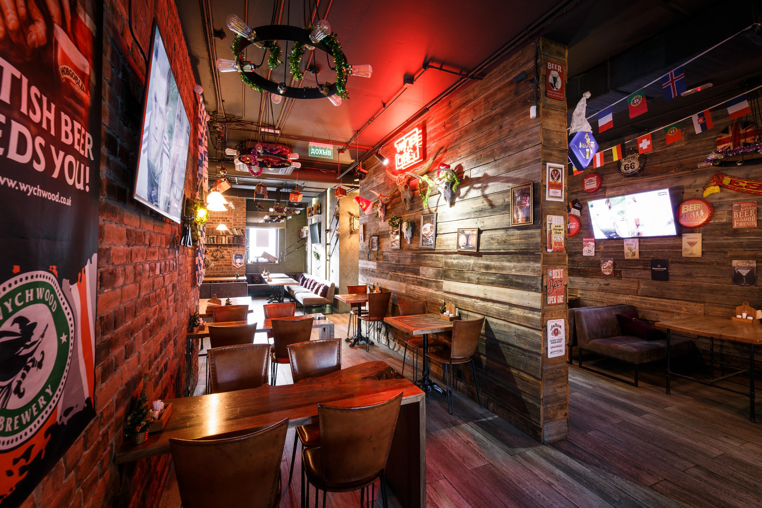 Большой зал ресторана Beer Loft в Москве