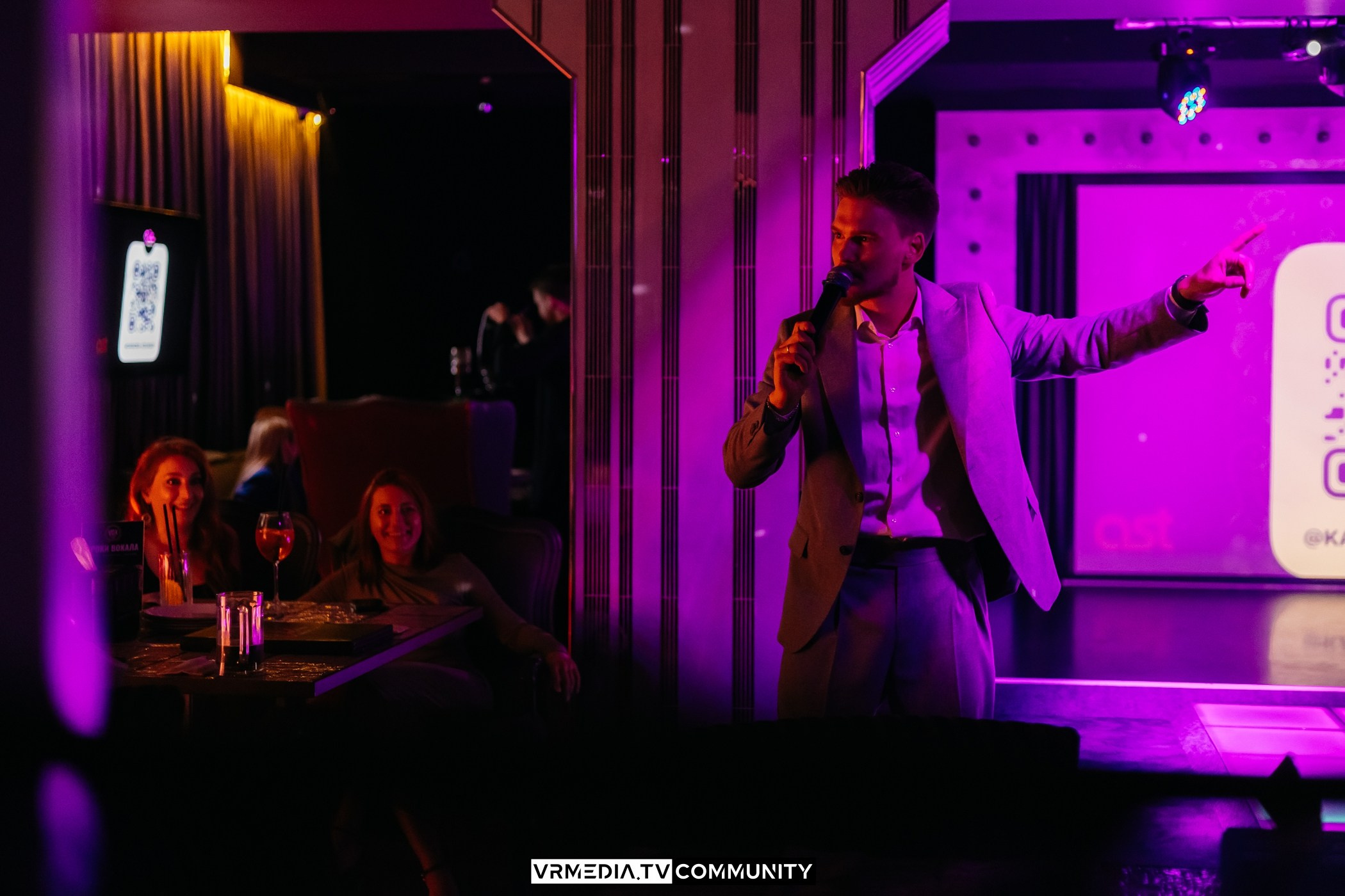 Выходные в караоке-баре «Volna»