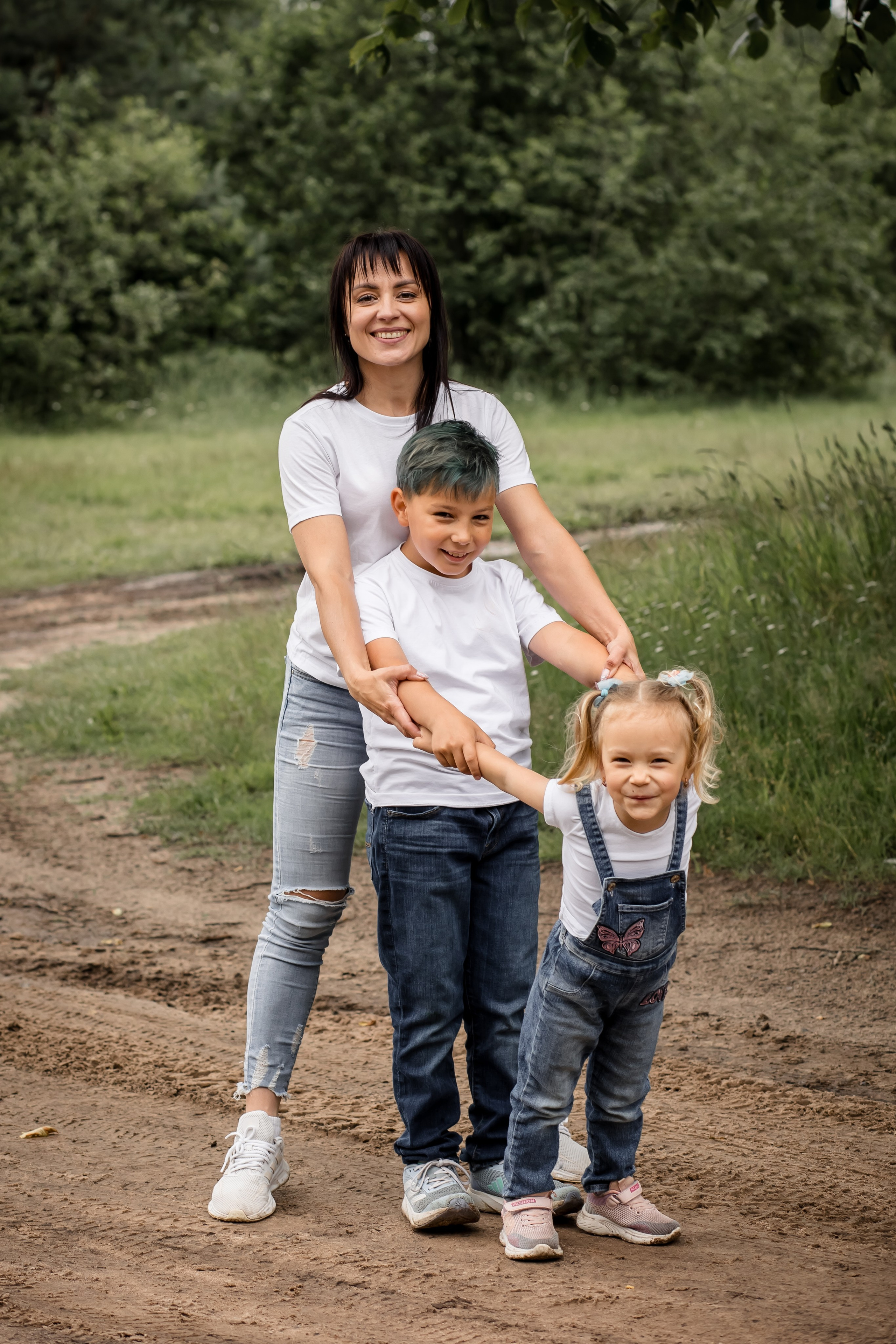 Катя с детками