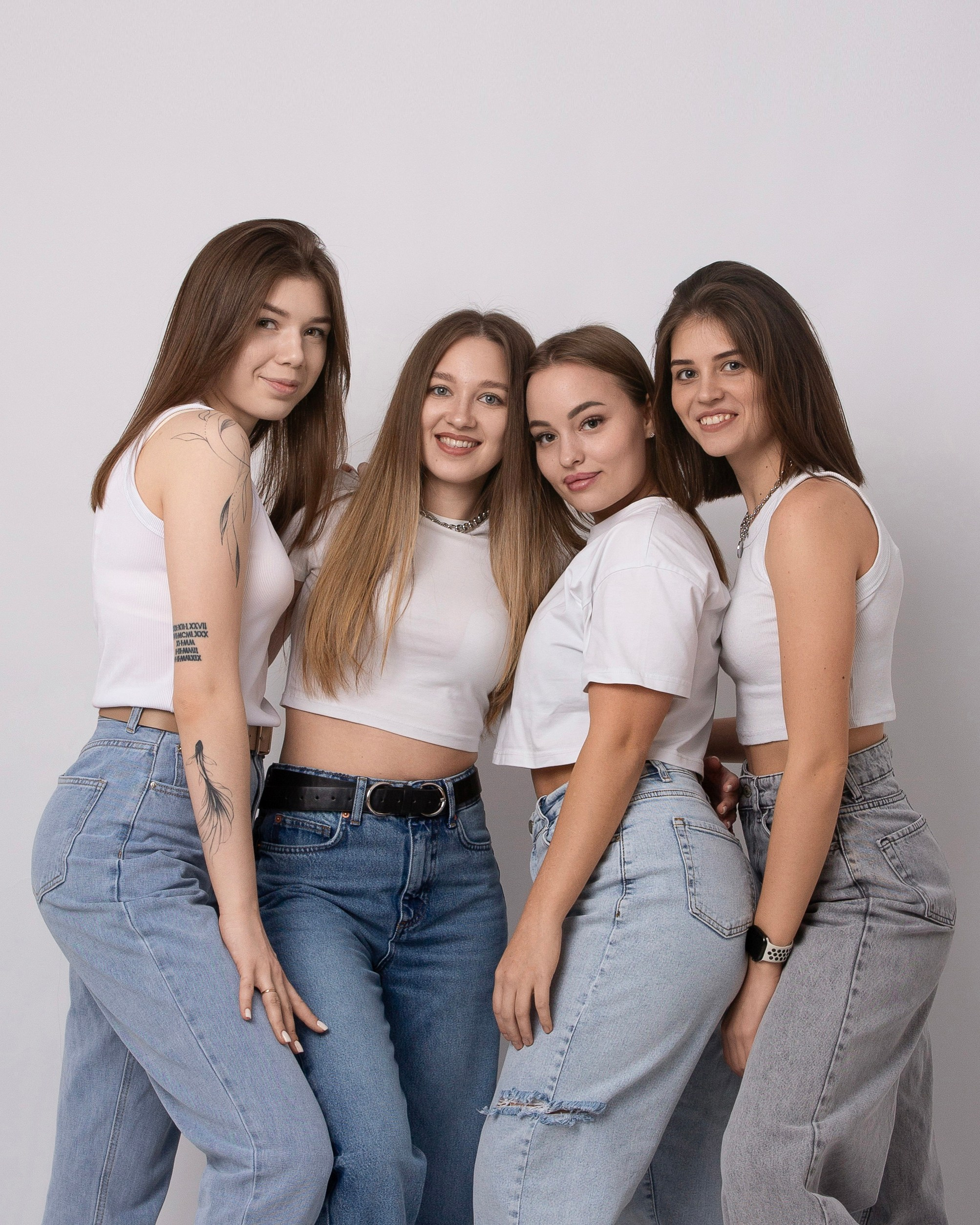 Устроили девишник в студии Fotomaris Whtebackground