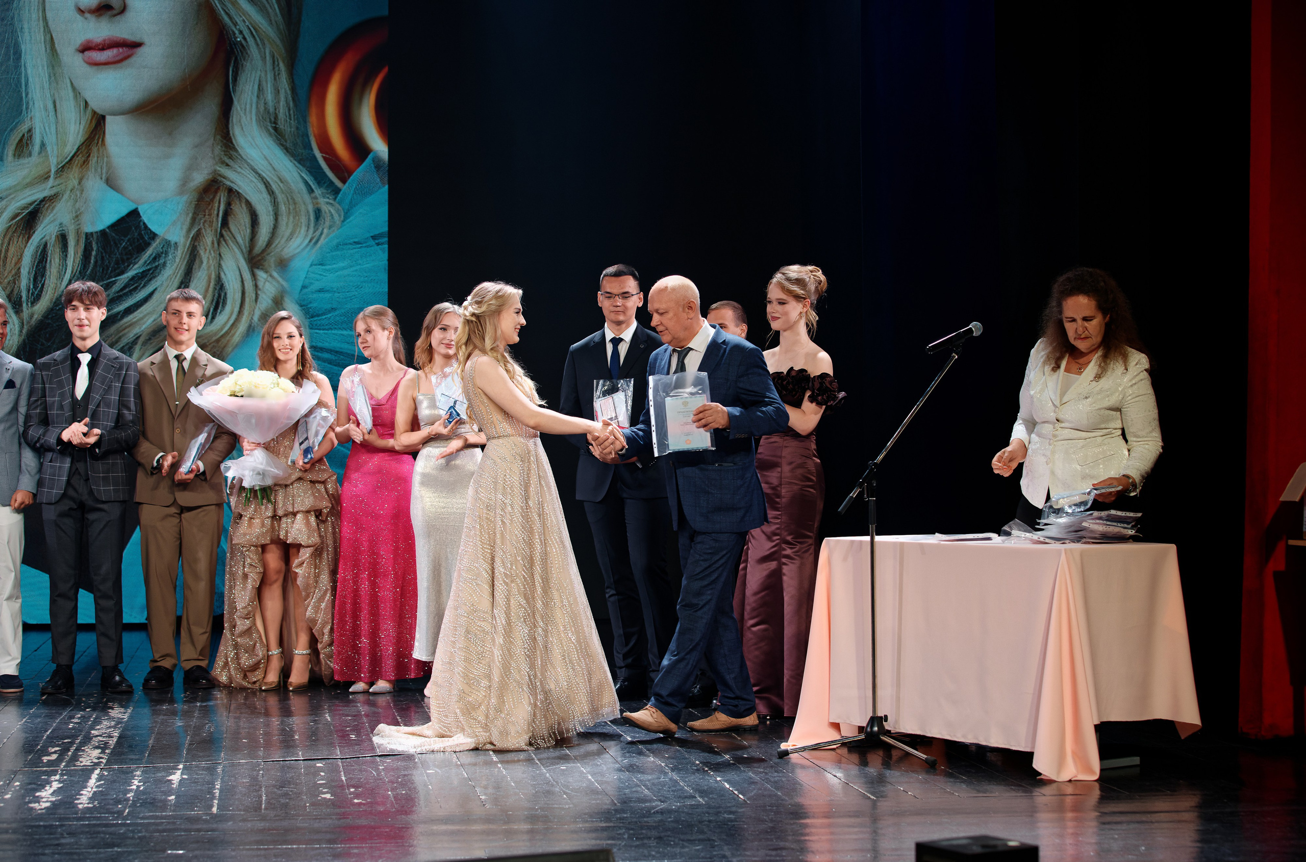 Выпускной школы 56 11Б. Семейный фотограф — Макс Белогрудов