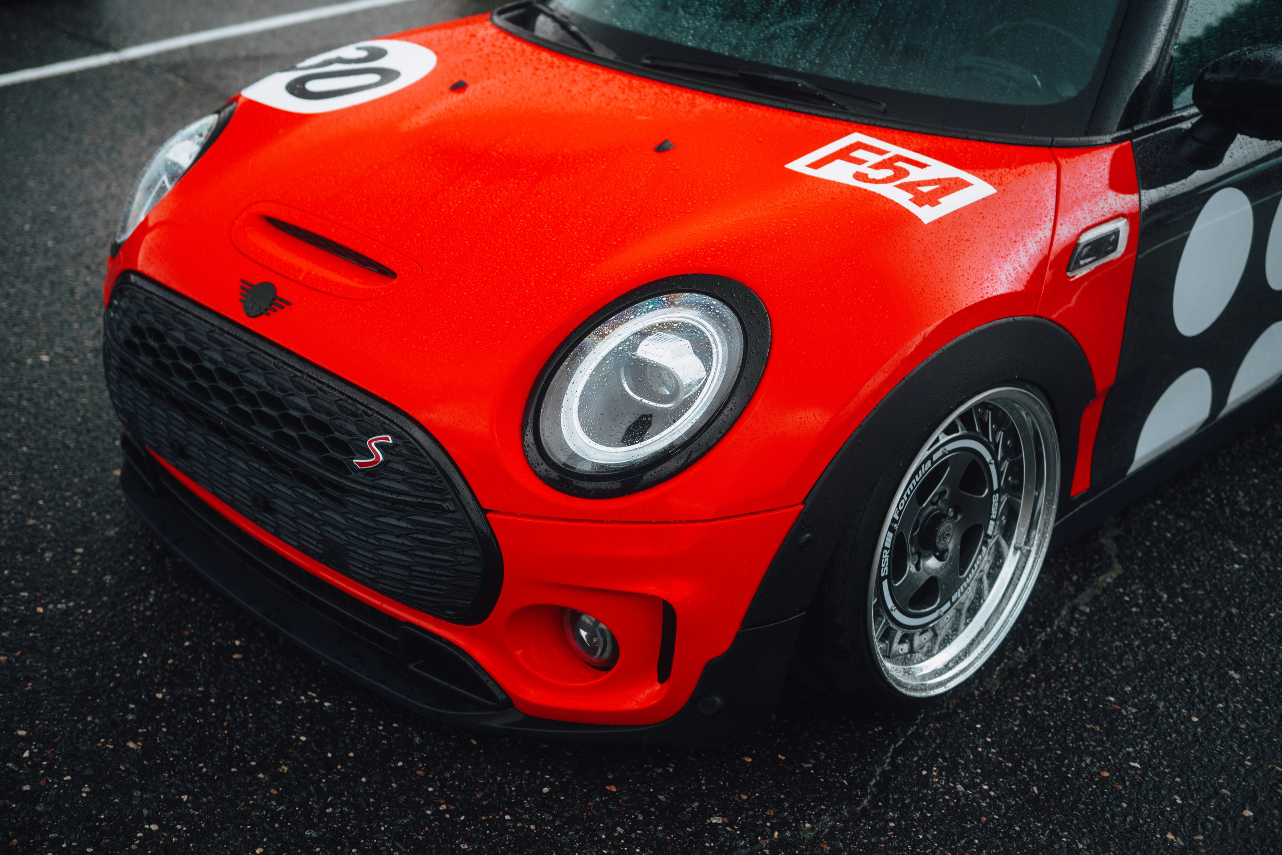 Mini Clubman Auto.ru & Resource Stickers. DeLorein