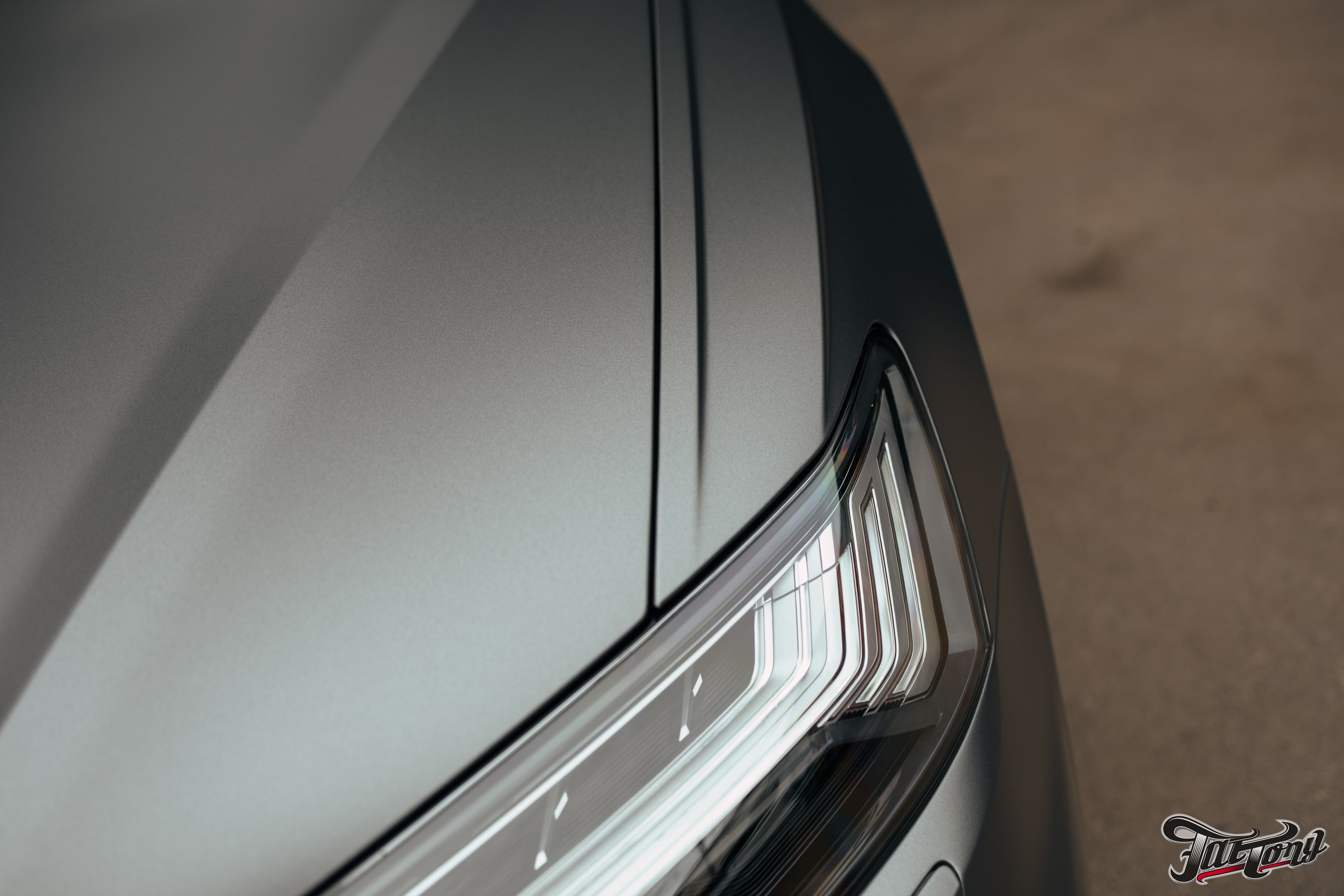 Audi A6 2 раза поменяла цвет, оклейка с проемами в зеленый и преклейка в серый. DeLorein