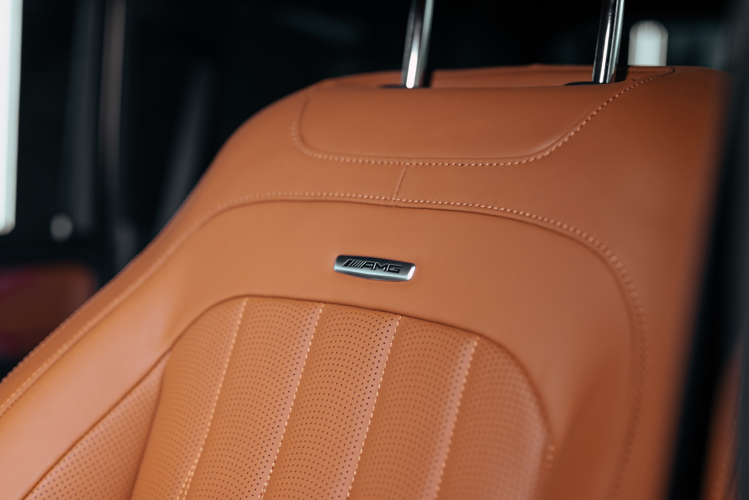 Mercedes G63 Gold. DeLorein