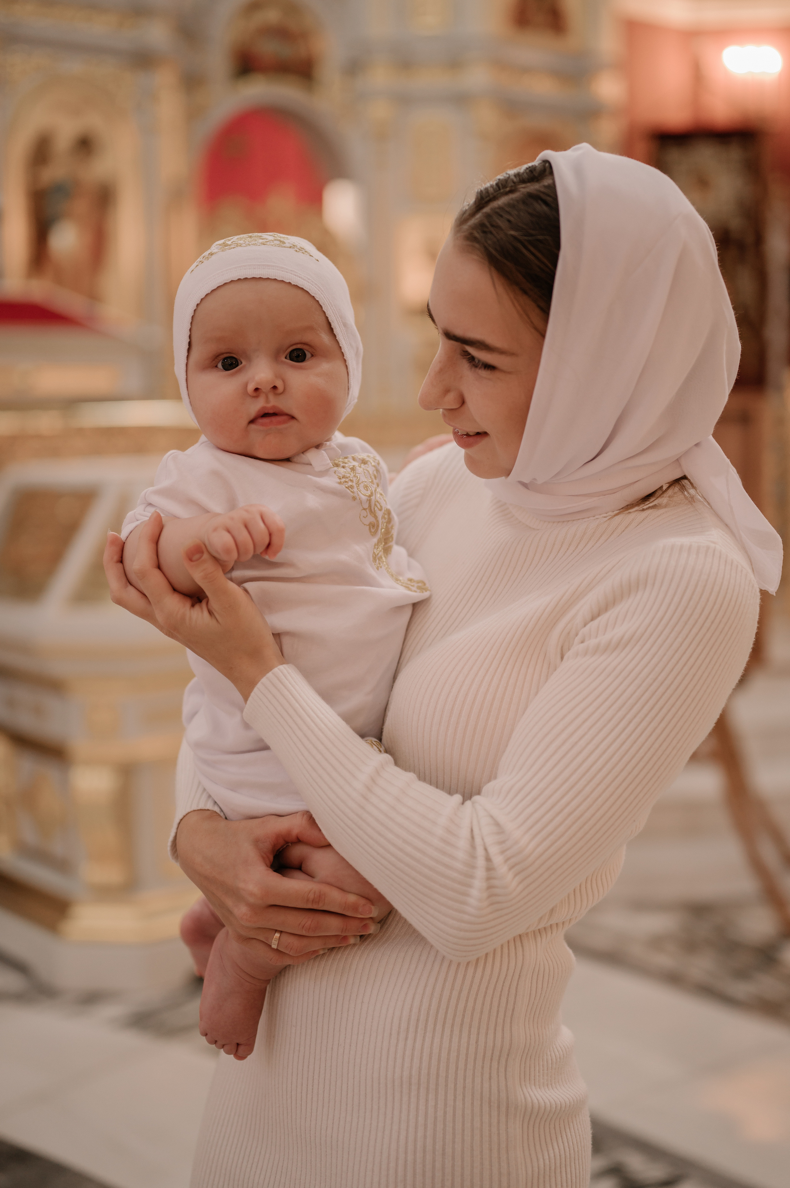 Настя — храм «Спас на Каменке». Дьяконова Валерия семейный и детский фотограф в Санкт-Петербурге