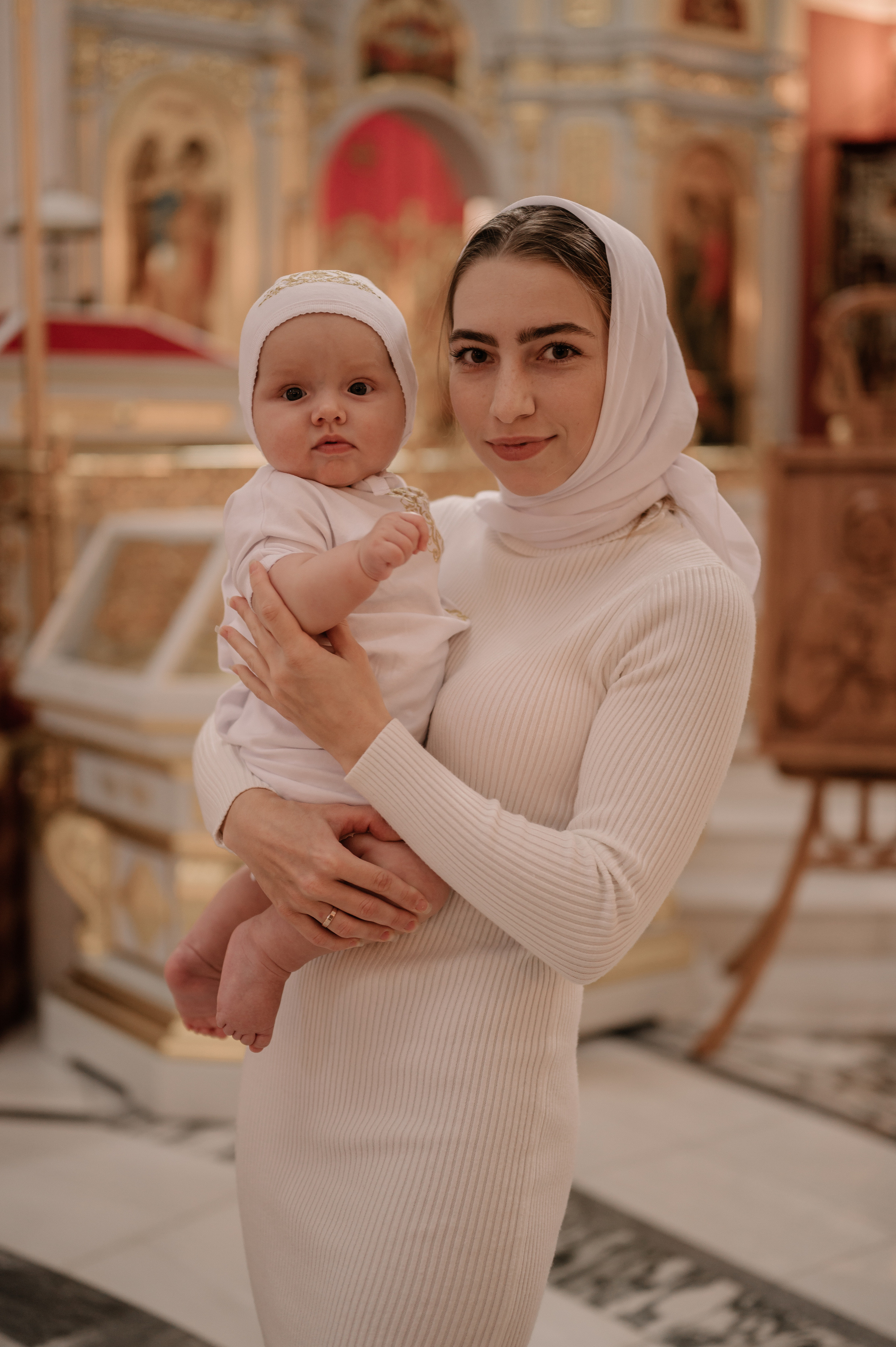 Настя — храм «Спас на Каменке». Дьяконова Валерия семейный и детский фотограф в Санкт-Петербурге