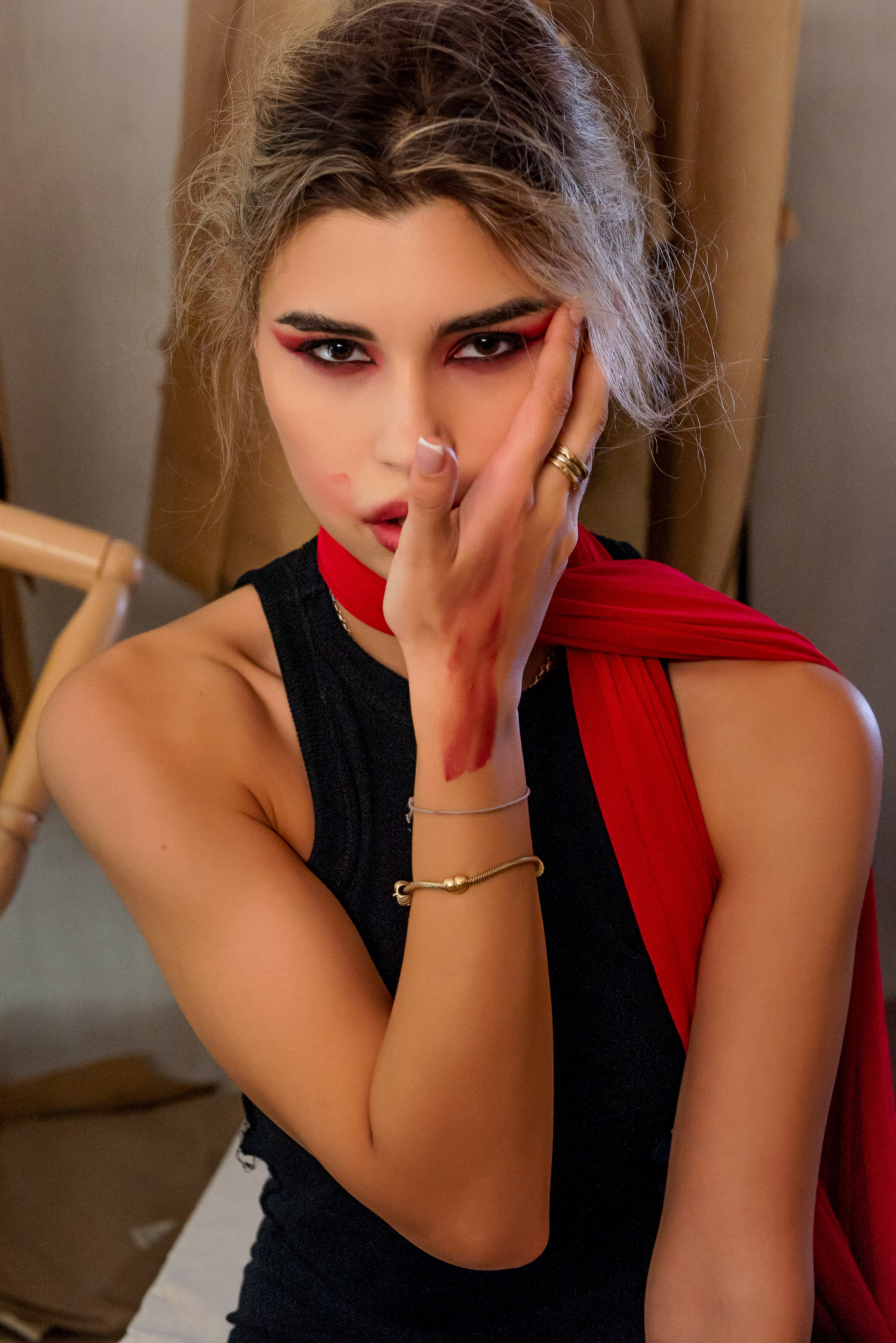 Студия. Фотограф для маркет плэйсов и портретный фотограф Балакирев Дмитрий москва