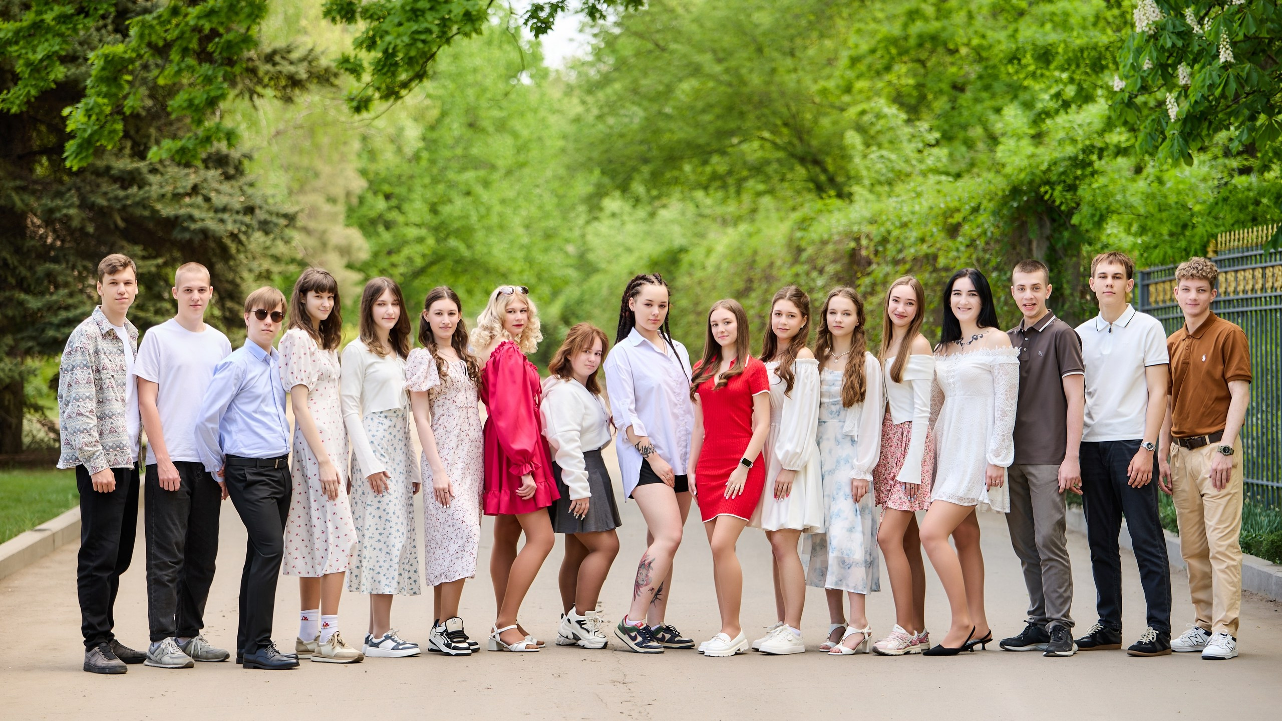 ШКОЛЬНИКИ. БОТСАД. Фотограф Татаринов Андрей (Донецк / Макеевка)