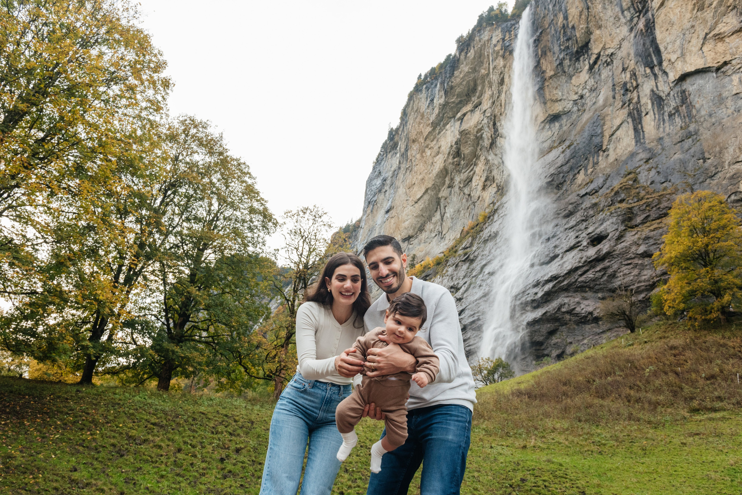 Ruby, Elie and Leo (Lauterbrunnen, Suisse). Photographe en Suisse et en Europe Anna Alekseenko