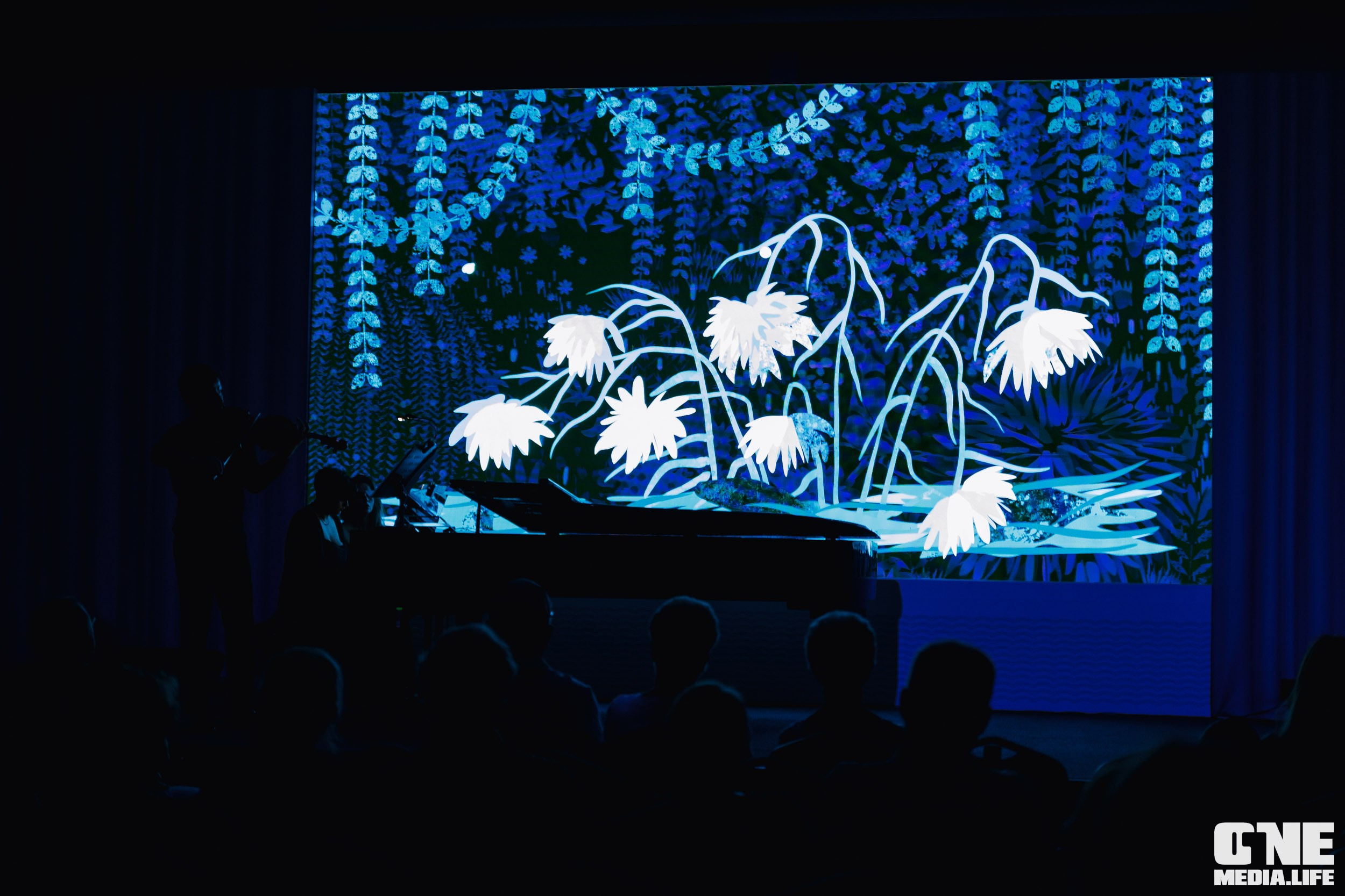 Фоторепортаж из Янтарь Холла. One Media Life: фоторепортажи, фотоотчеты с мероприятий и заведений