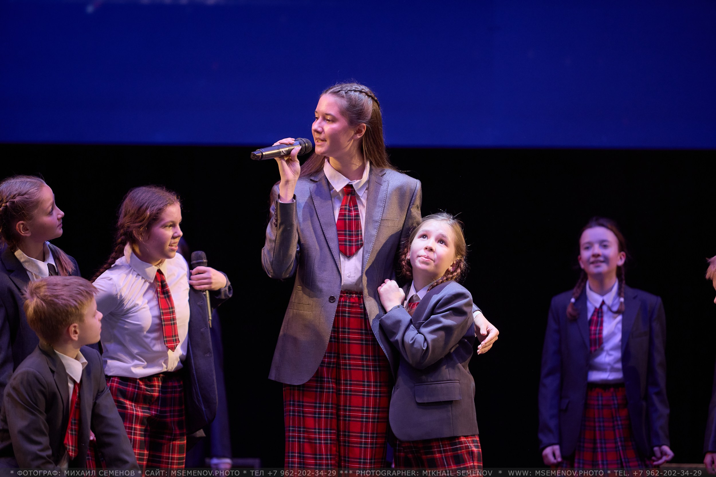 Концерт «Веселая семейка». Photographer for business Mikhail Semenov. Aqua photo studio, photo school