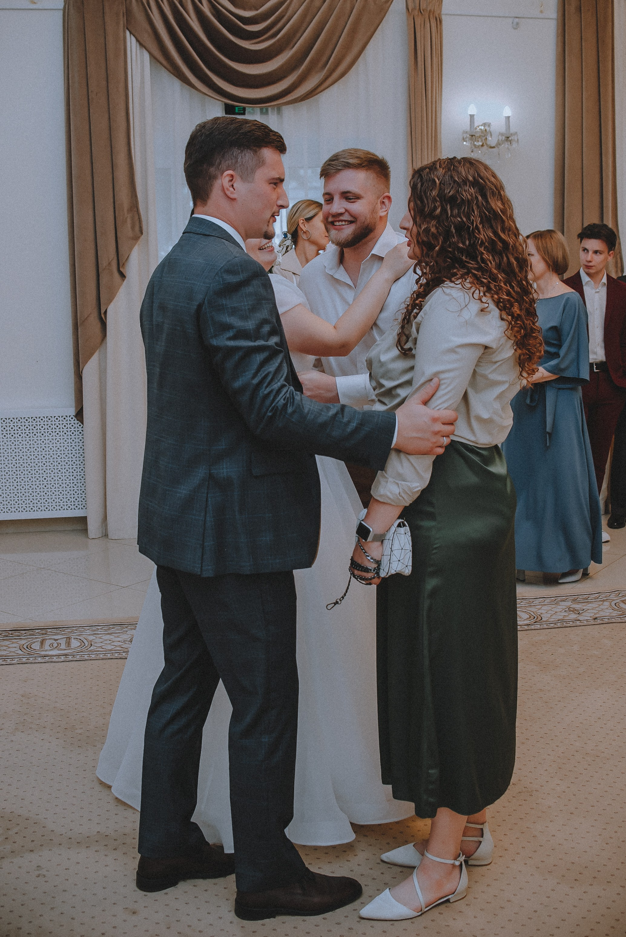 Love.com: Главная страница нашего счастья. Свадебный и семейный фотограф в Москве Сажина Кристина КиМ. Свадебный оператор в Москве Сажин Максим