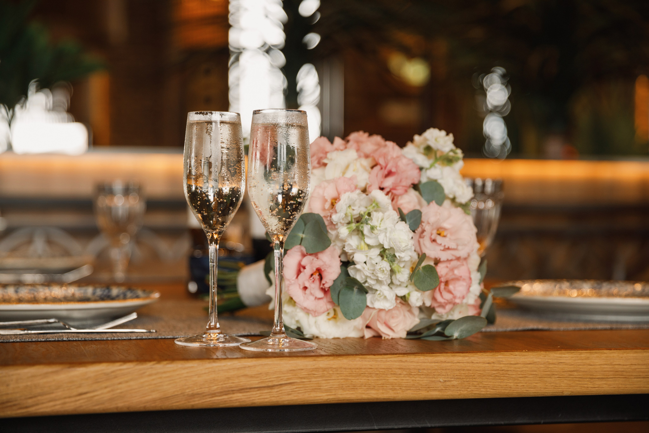 Свадебная фотосессия в ресторане Хохаг, расположенном во Владикавказе. Фотограф во Владикавказе Юрий Геворгизов