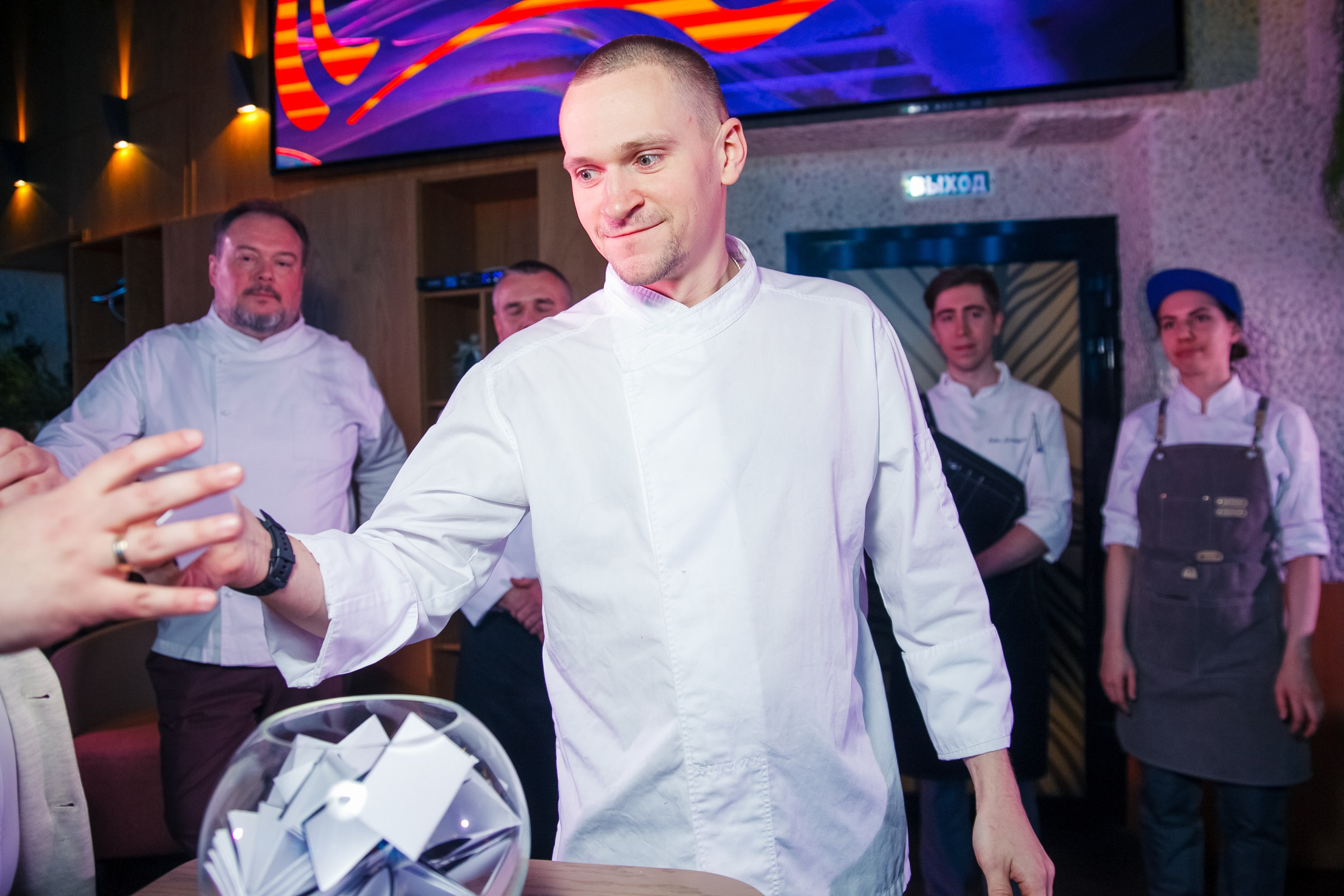 Гастроужин в ресторане Река с Шефповаром Владиславом Пискуновым. Свадебный и детский фотограф в Волгограде Слава Белов