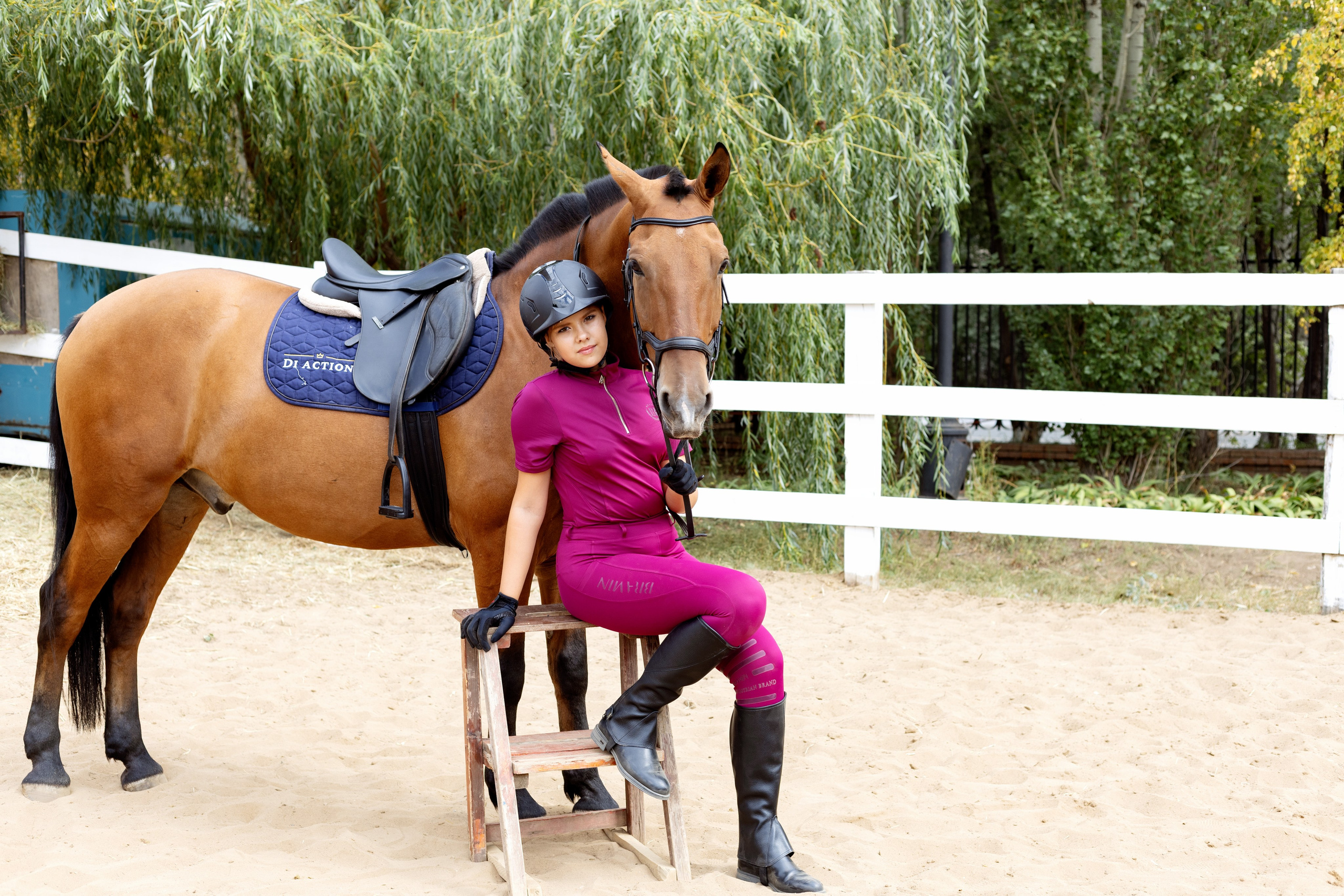 Лера в Конно-спортивном клубе. Женский фотограф в Орске Новотроицке Динара Долганова