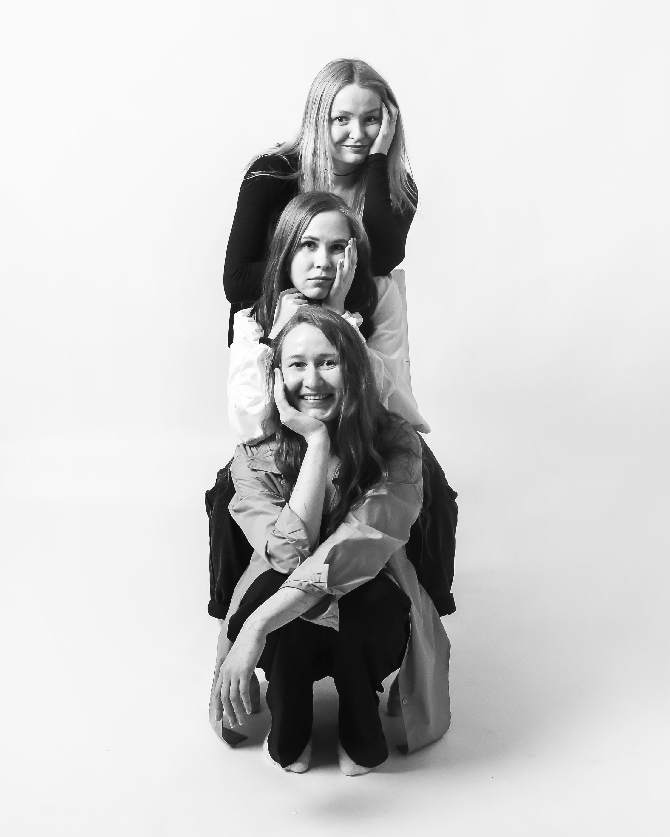 Девичник в честь дня рождения одной из подруг. Фотостудия Автопортретная № 2 в Ижевске