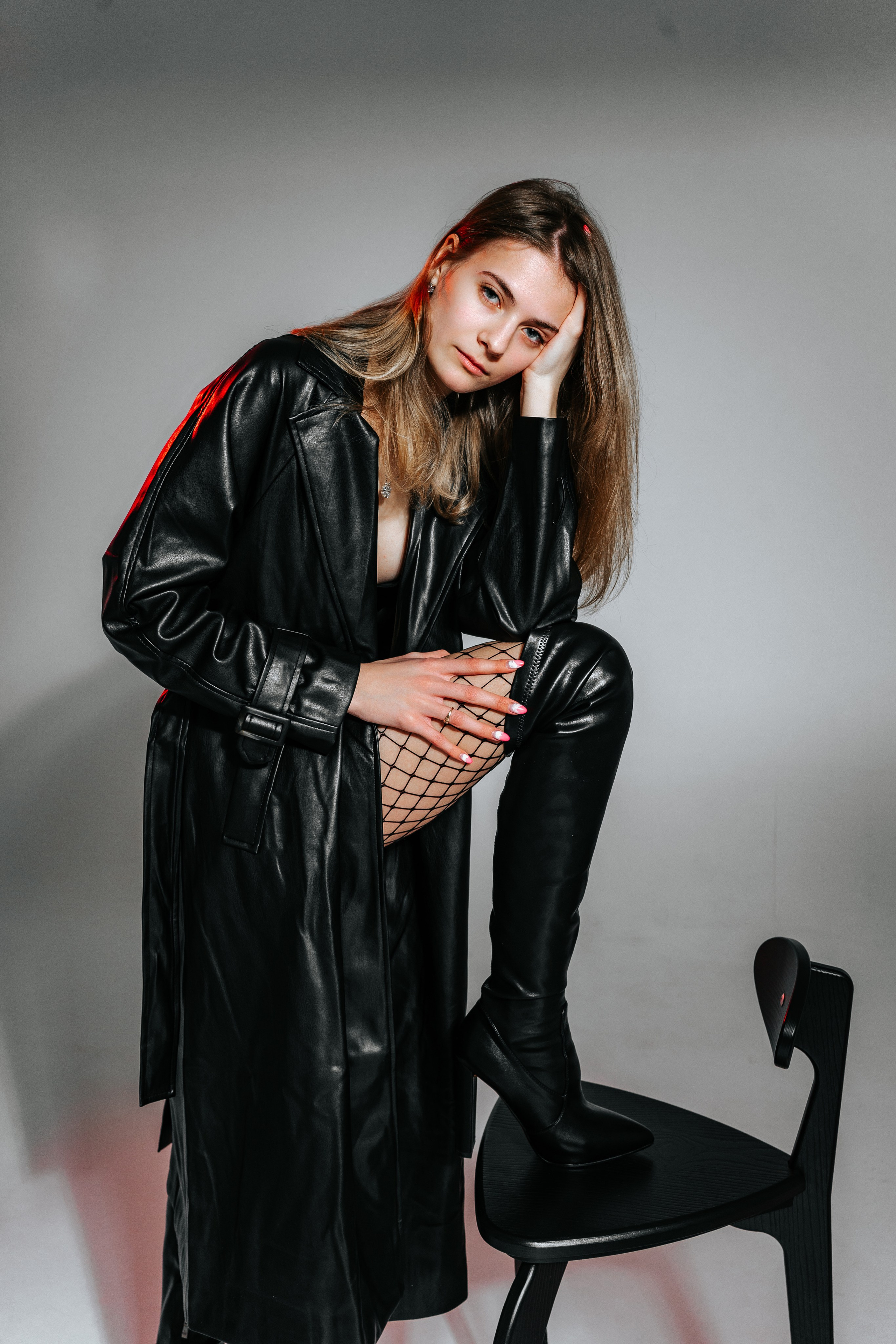 Катя (фотосессия студия. Свадебный и семейный фотограф в Москве Софья Алмостова