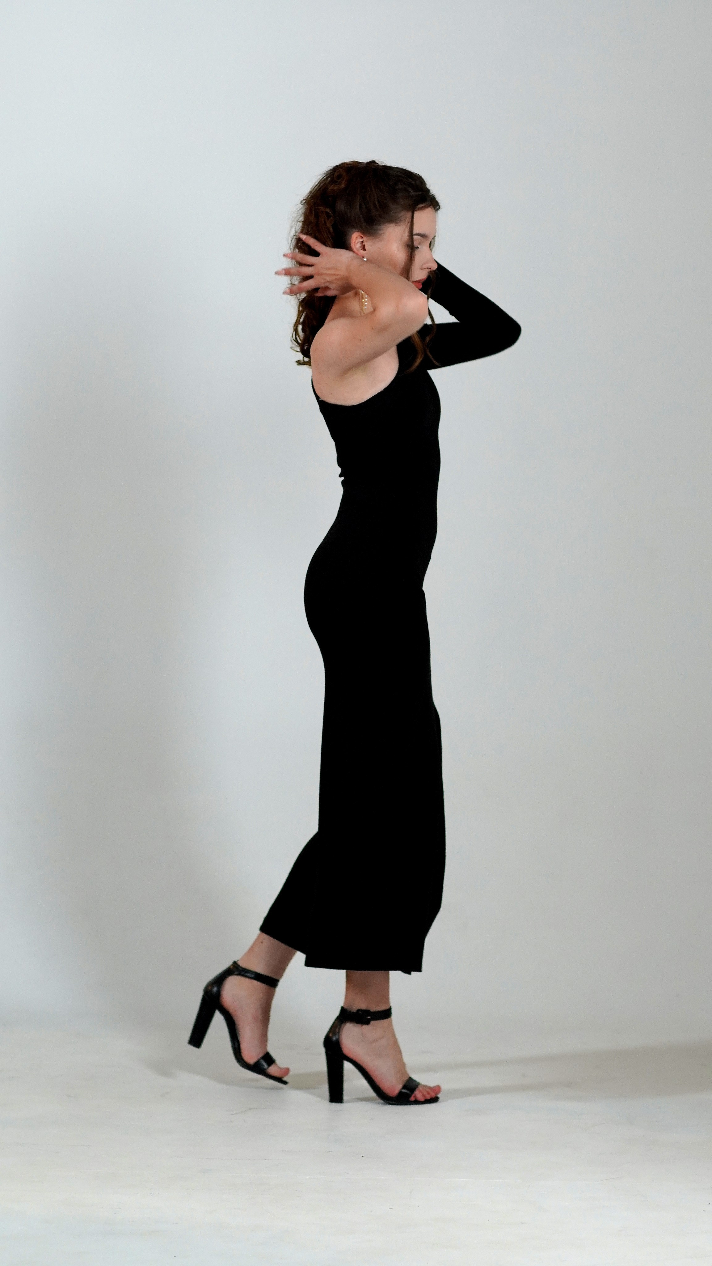 Фотосессии с моделью для маркетплейсов. Коллекции одежды, украшений, аксессуаров. Свадебный видеограф и фотограф в Пензе Виталий Гинзбург