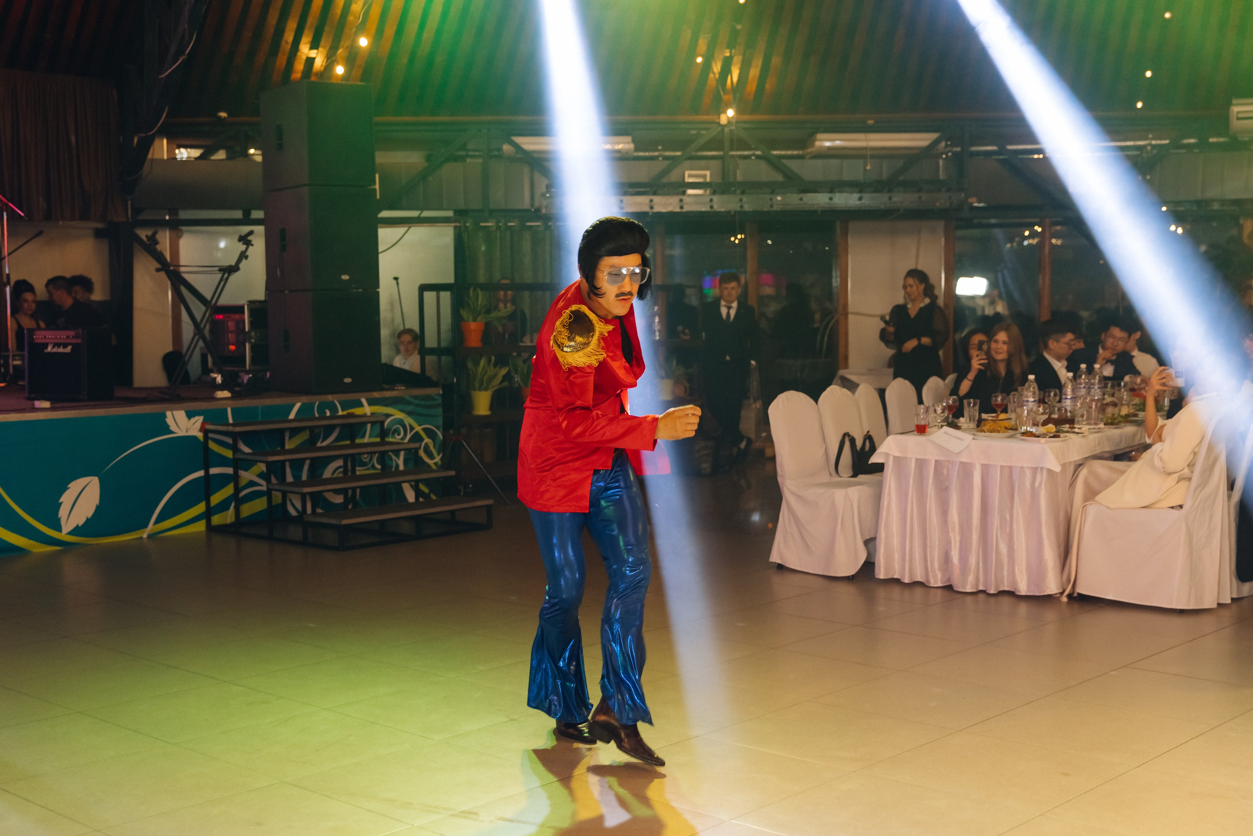 Выпускной вечер. 49 школа. Баран на корове. Свадебный и семейный фотограф в Улан-Удэ