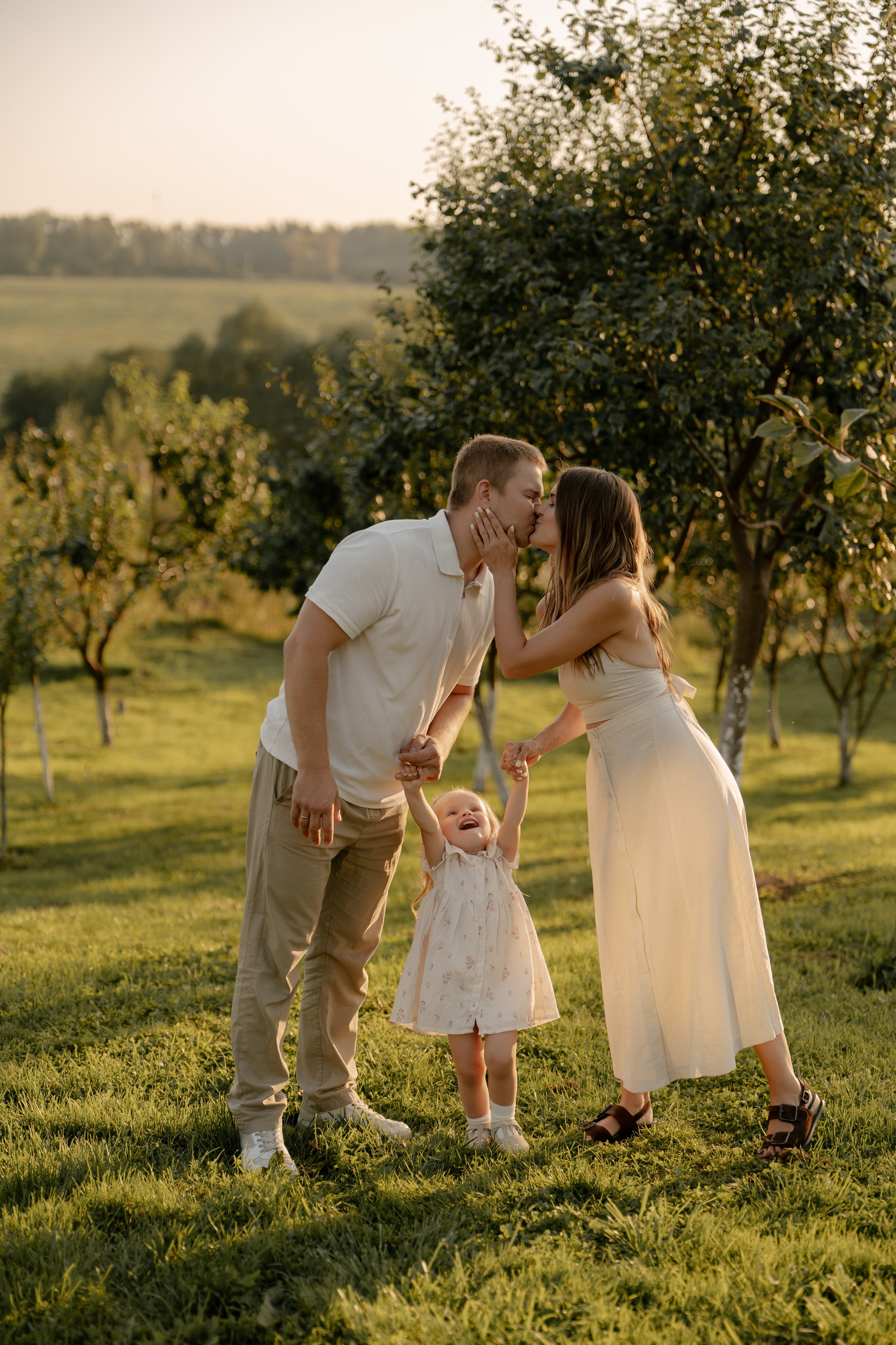 Аня, Агата, Юра и Саша. Свадебный и семейный фотограф в Москве и Красногорске — живые кадры | Анастасия Тихонова