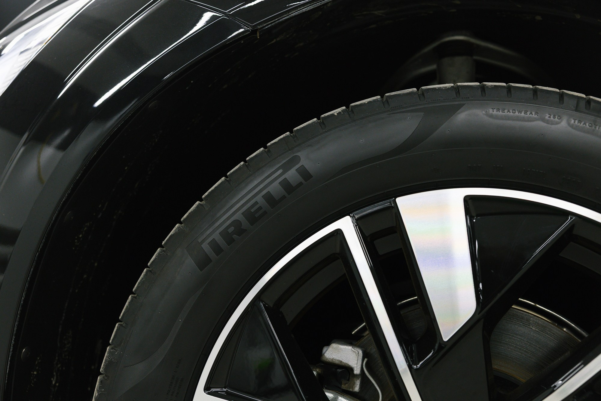 Volvo XC60 2.0 T5 4WD AT (250 л. с.). Автосалон «Х-Авто»