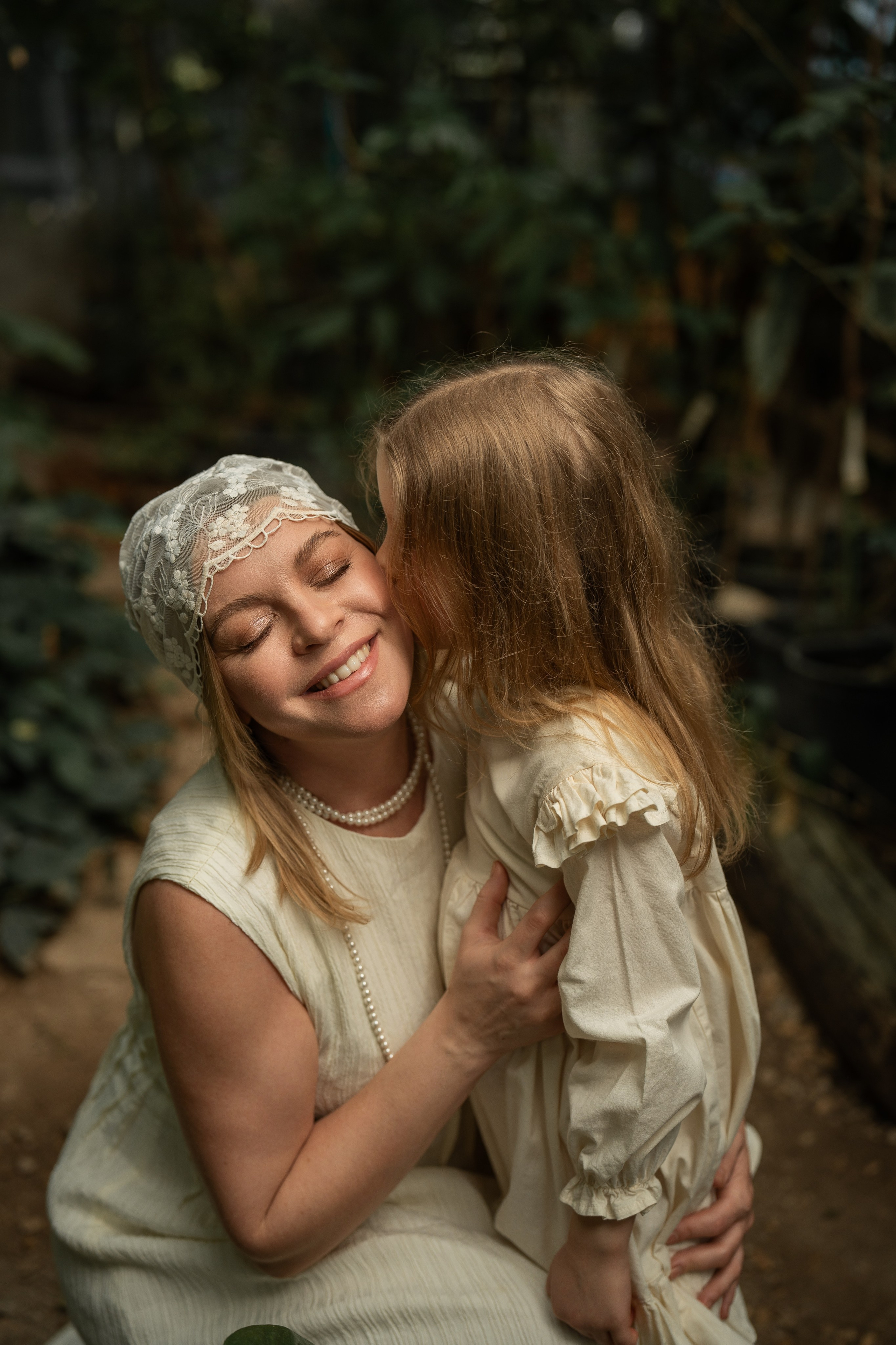 Василек с мамой. Фондовая оранжерея. Семейный и детский фотограф в Сергиев Посаде, Хотьково Якимчук Любовь