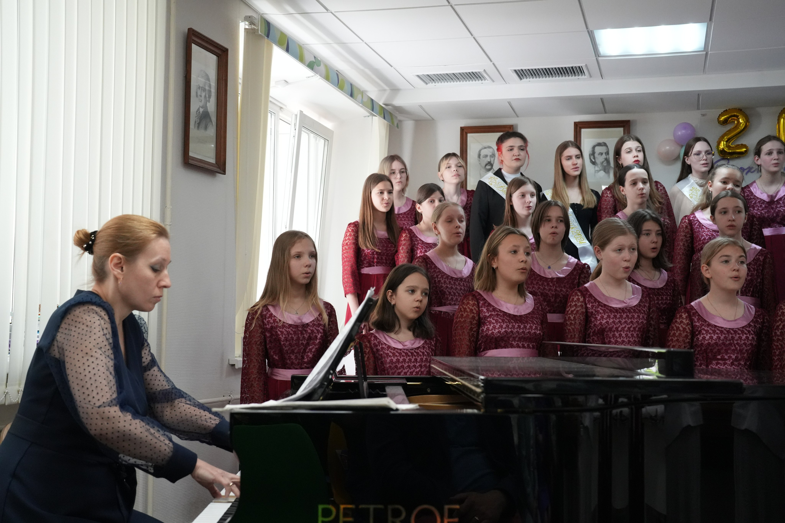 Выпускной в музыкально-хоровой школе г. Москвы № 106. Семейный и детский фотограф в Москве Оксана Чибизова