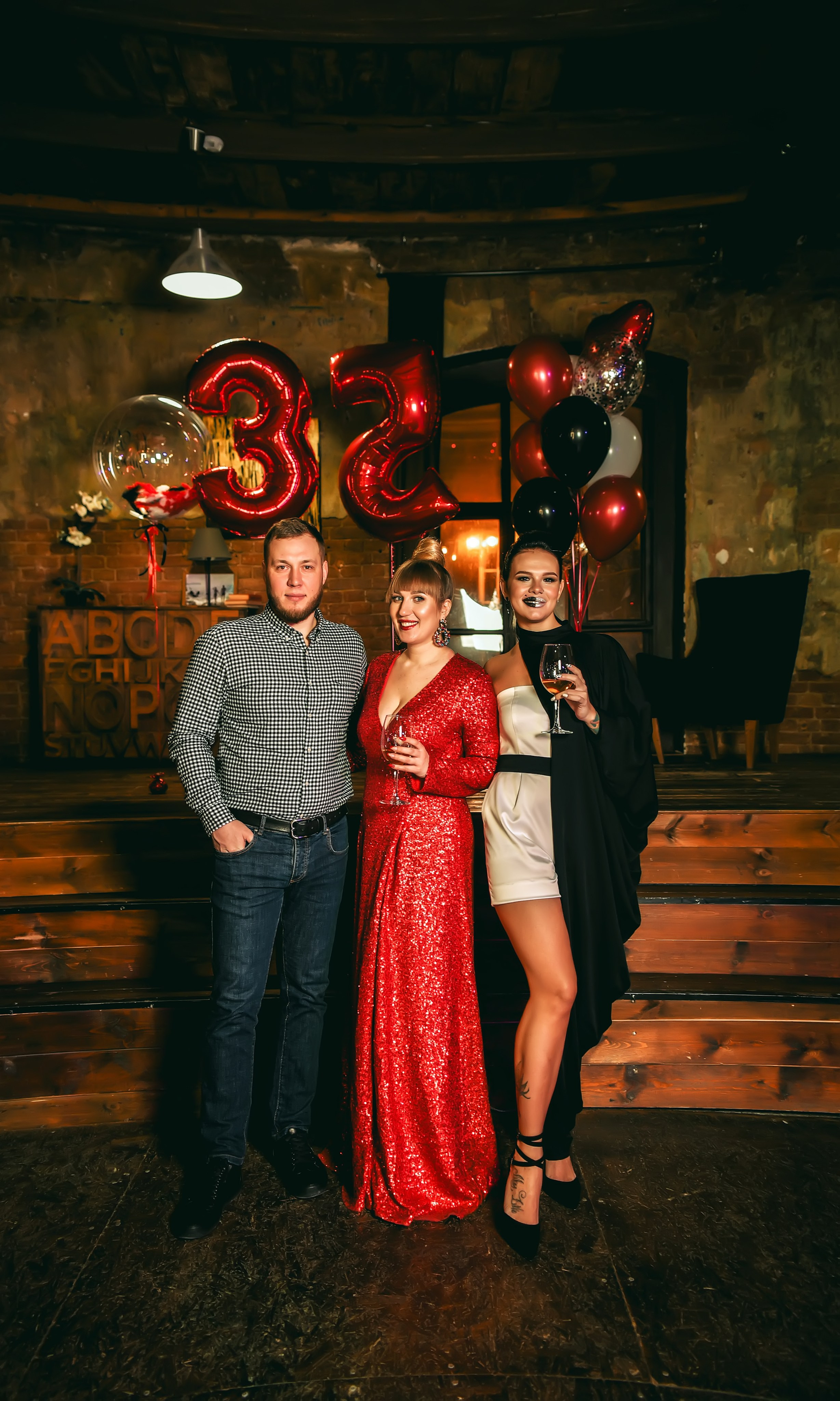 Тематическая вечеринка на юбилей 35 лет. Свадебный, семейный, детский, контент фотограф в Омске Максим Ильин