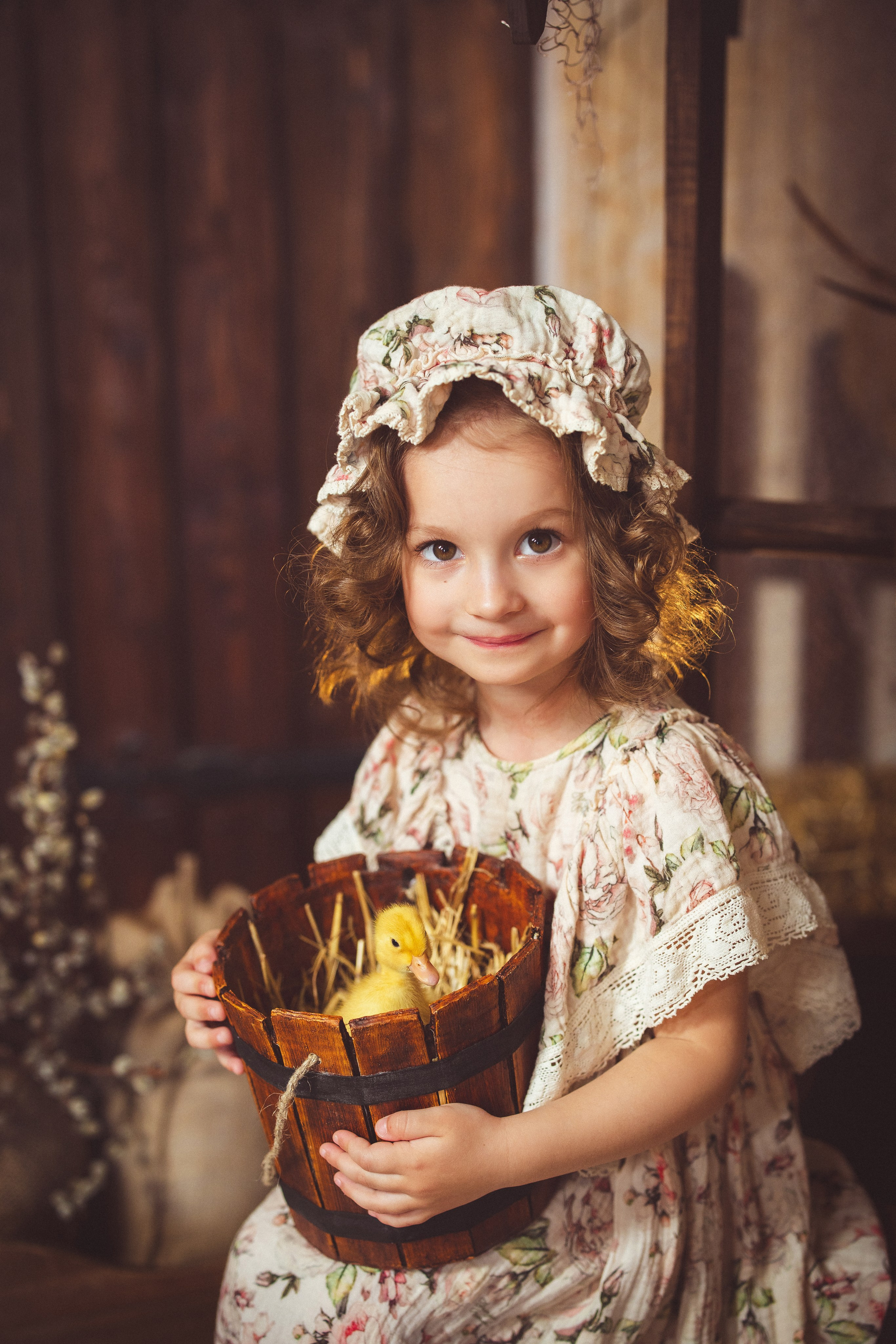 Пасхальный фотопроект с козочкой и утятами, в фотостудии «Эль» 2024 г. Семейный и детский фотограф в Краснодаре Анна Трашкова