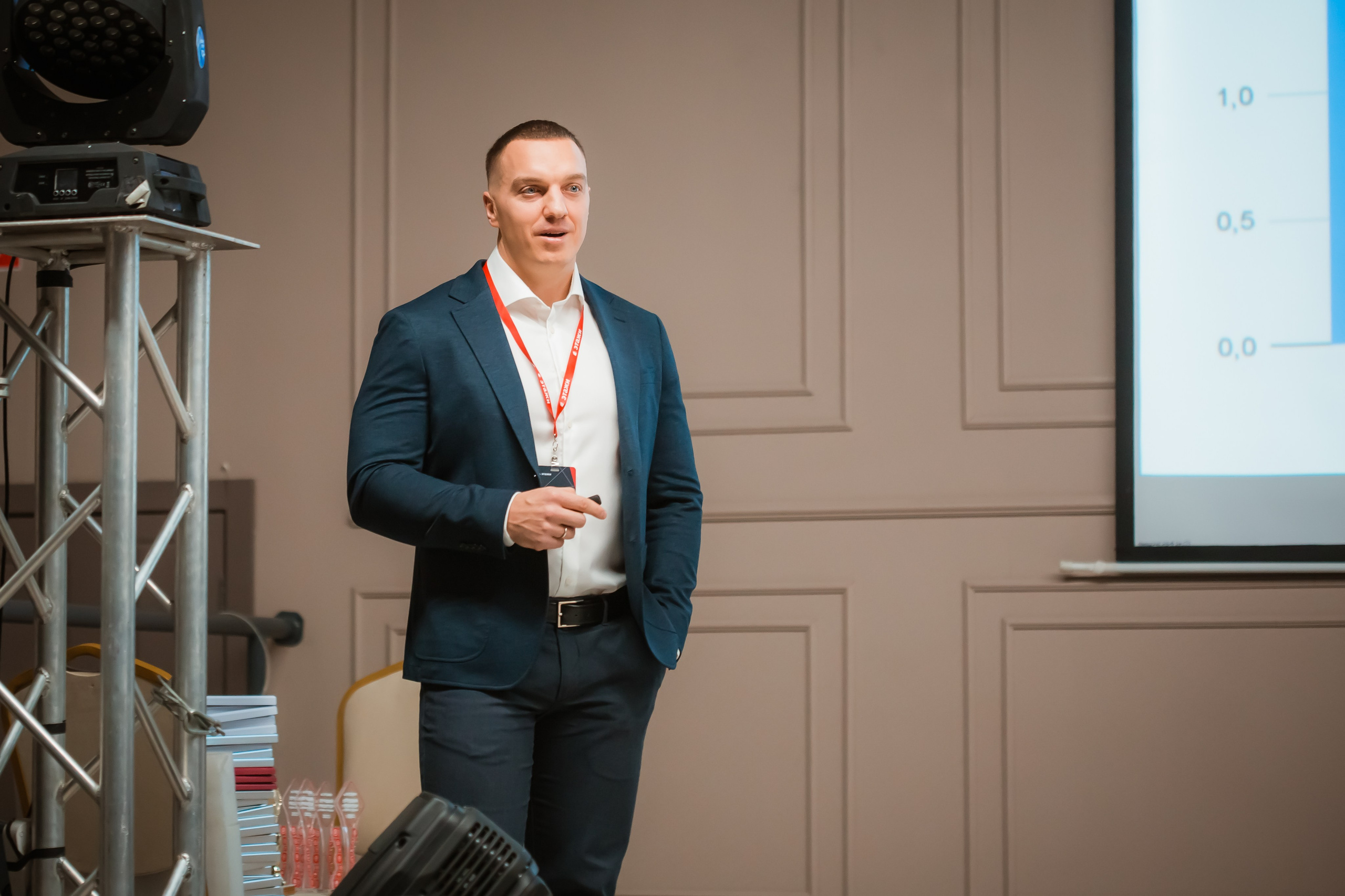 Этажи — подведение итогов 2023. Репортажный фотограф Василий Сазонов в Нижневартовске