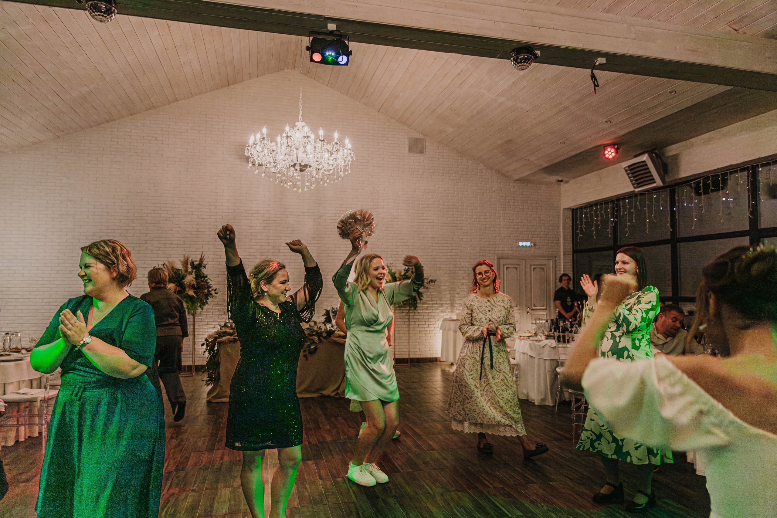 Вячеслав и Анастасия (пакет «Весь день»). Фотограф Дарья Маташкова