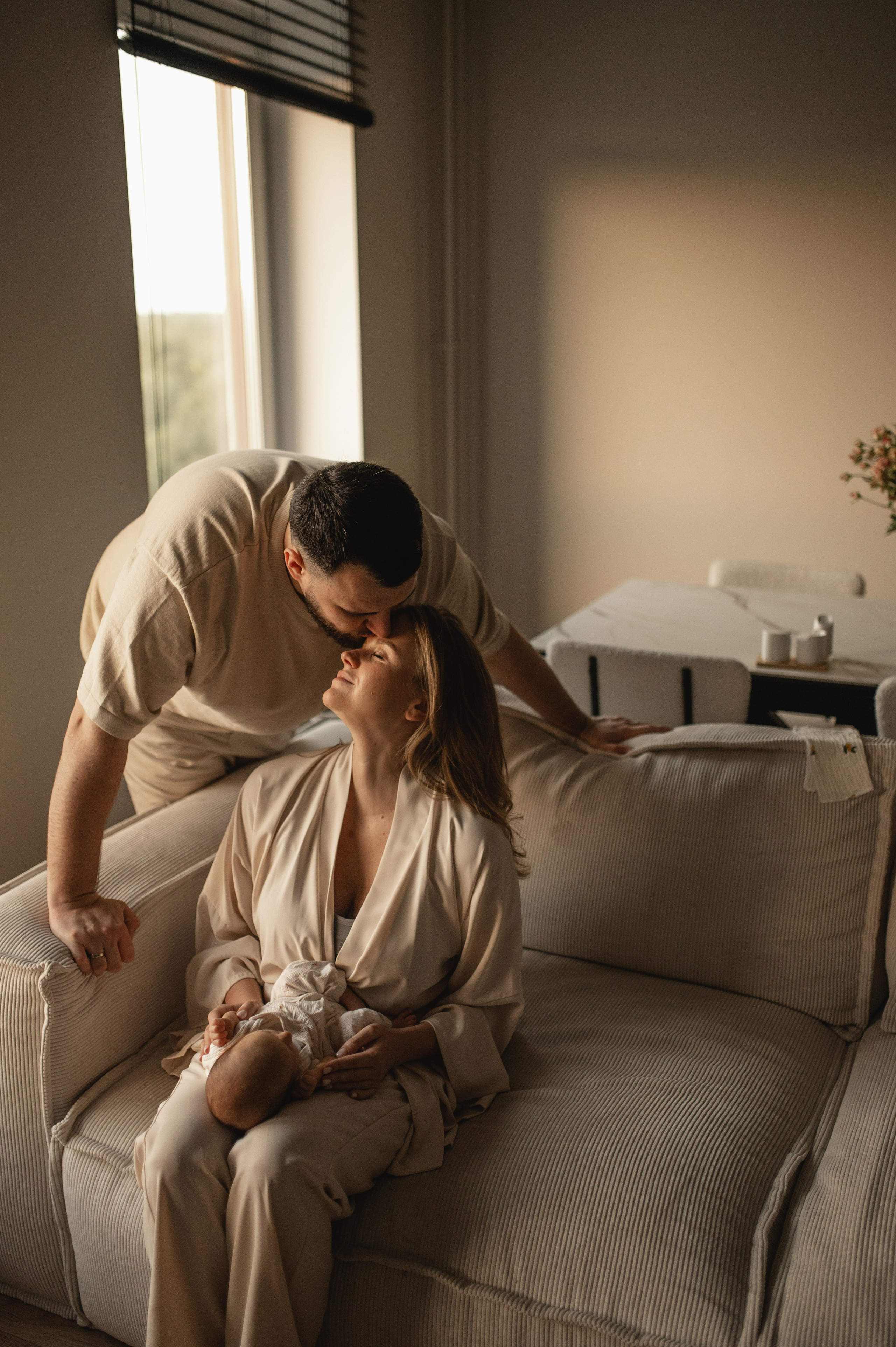 Ньюборн фотосессия в стиле лайфстайл Москва. Семейная фотосессия Бутово Москва фотограф Алина Морщагина