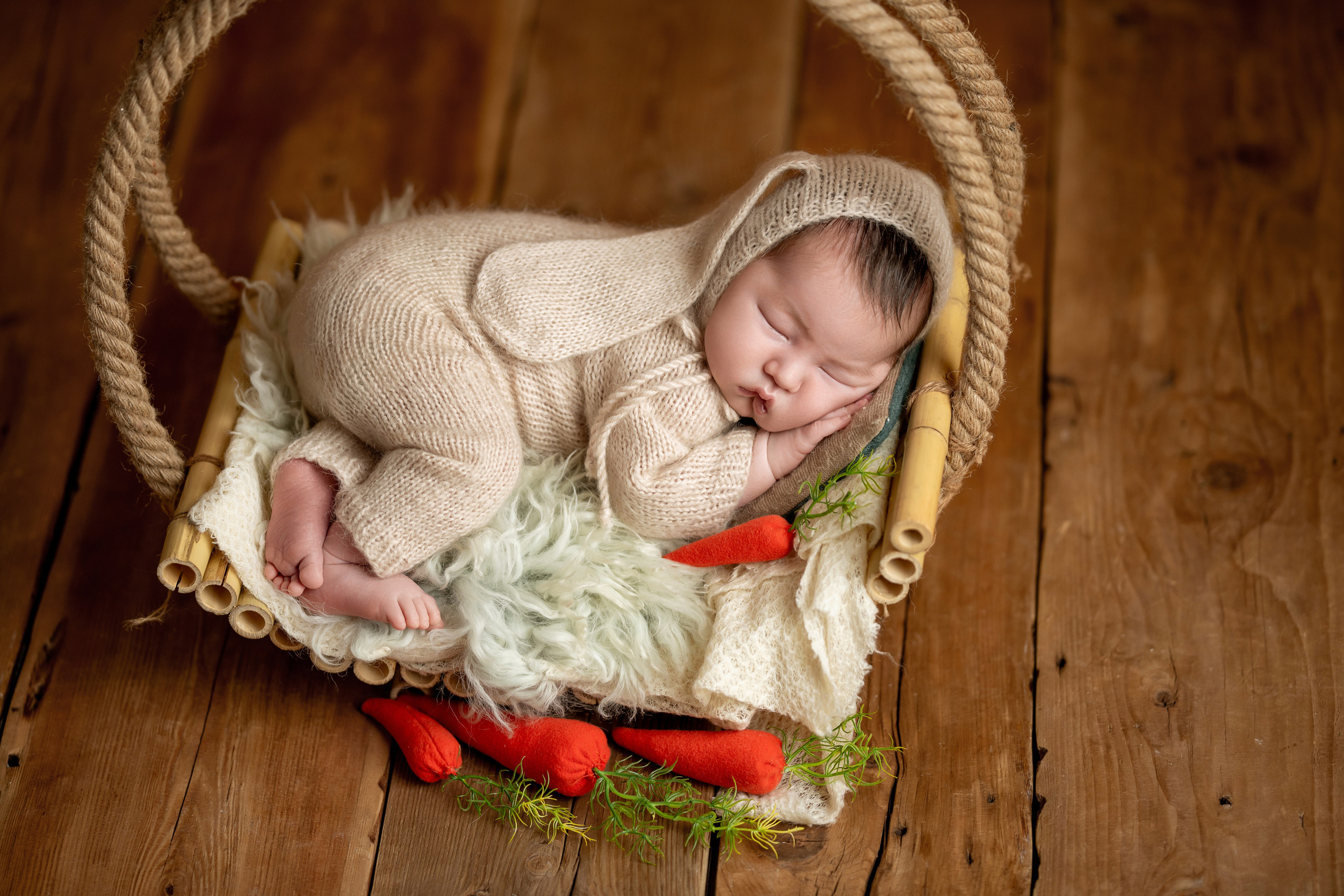 Newborn. Творческая команда Ульяшевы, свадебная и семейная фотография. Кахахста