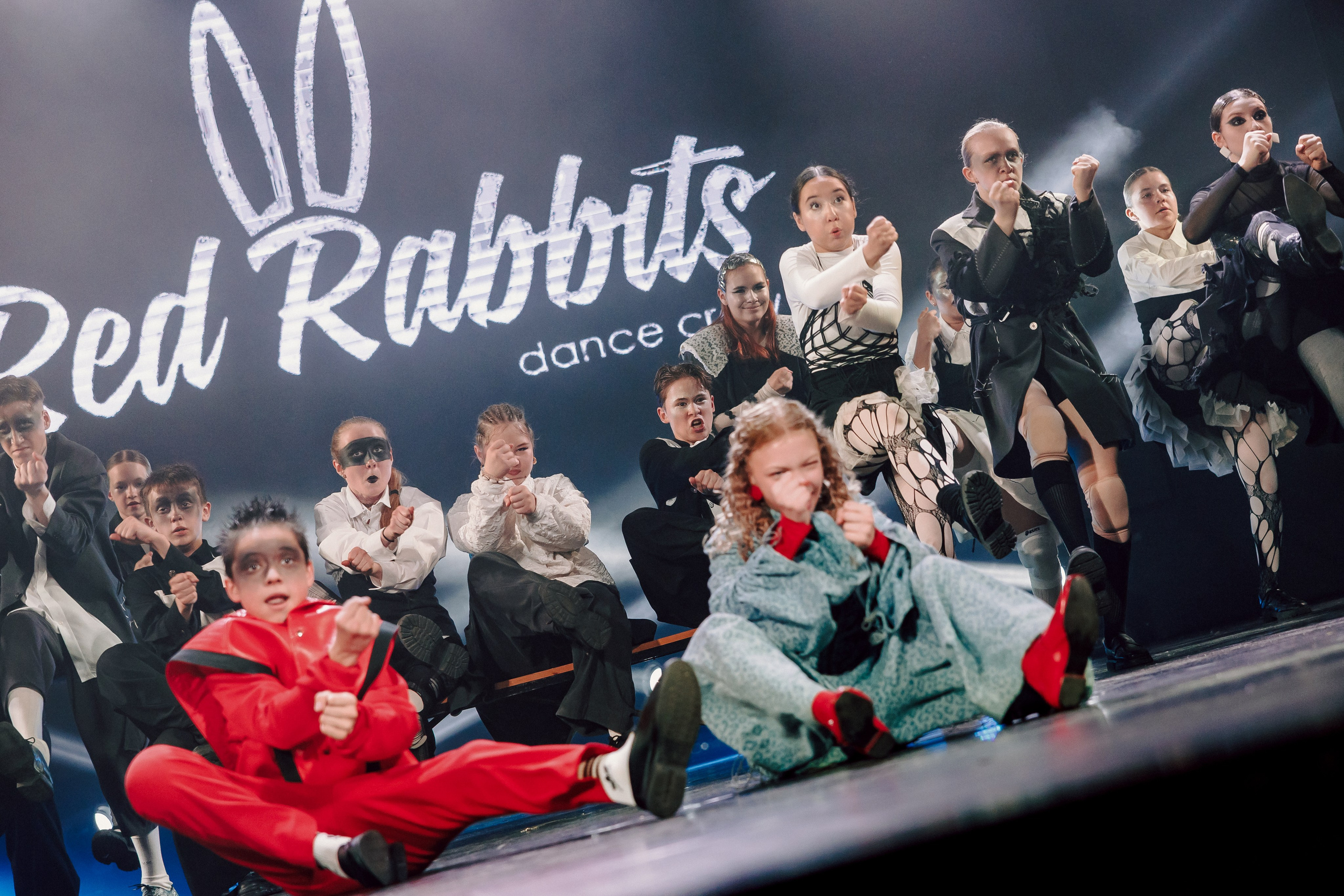Отчётный концерт танцевальной школы «Red Rabbits» 2025. Лёшка Варзегов — фотограф